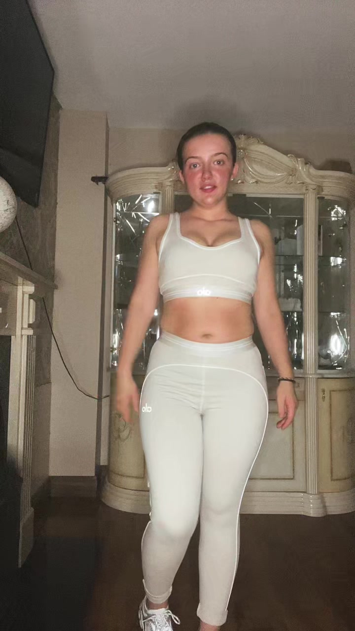 @ellensmag_18x