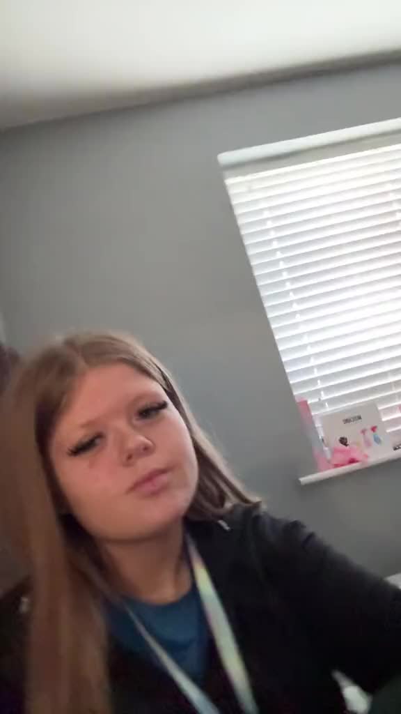 @Lolaa.honey.lacey.darcy.mia