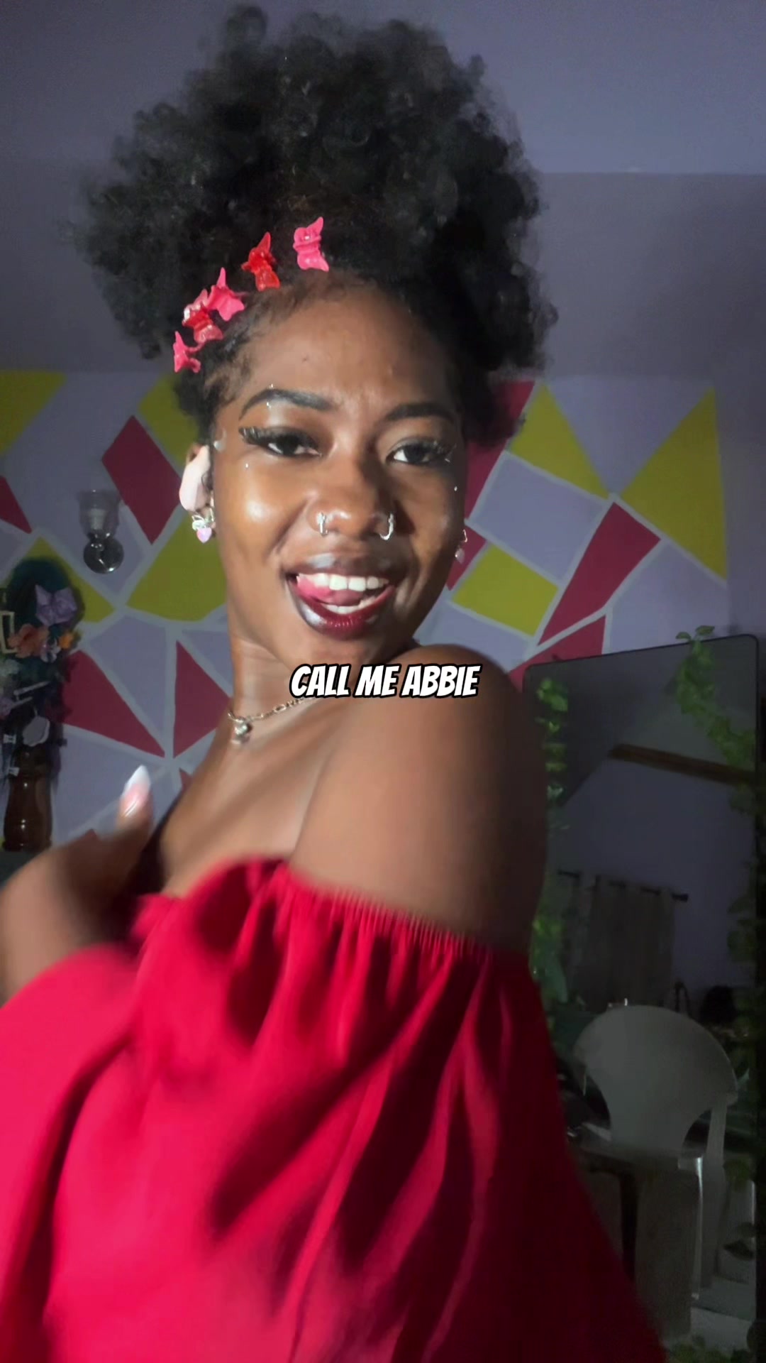 @MsAbbie_