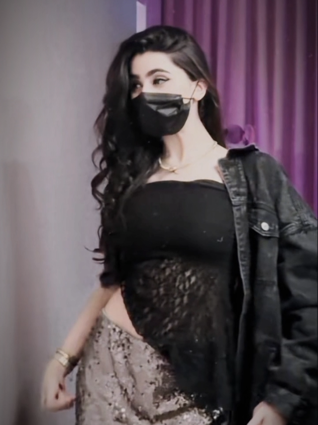 @~ it's Queen 👑🖤🔥~