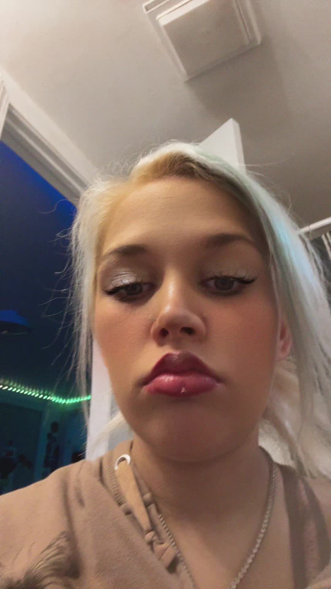 @victoriahyde_23