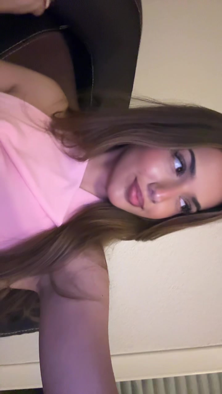 @vjola