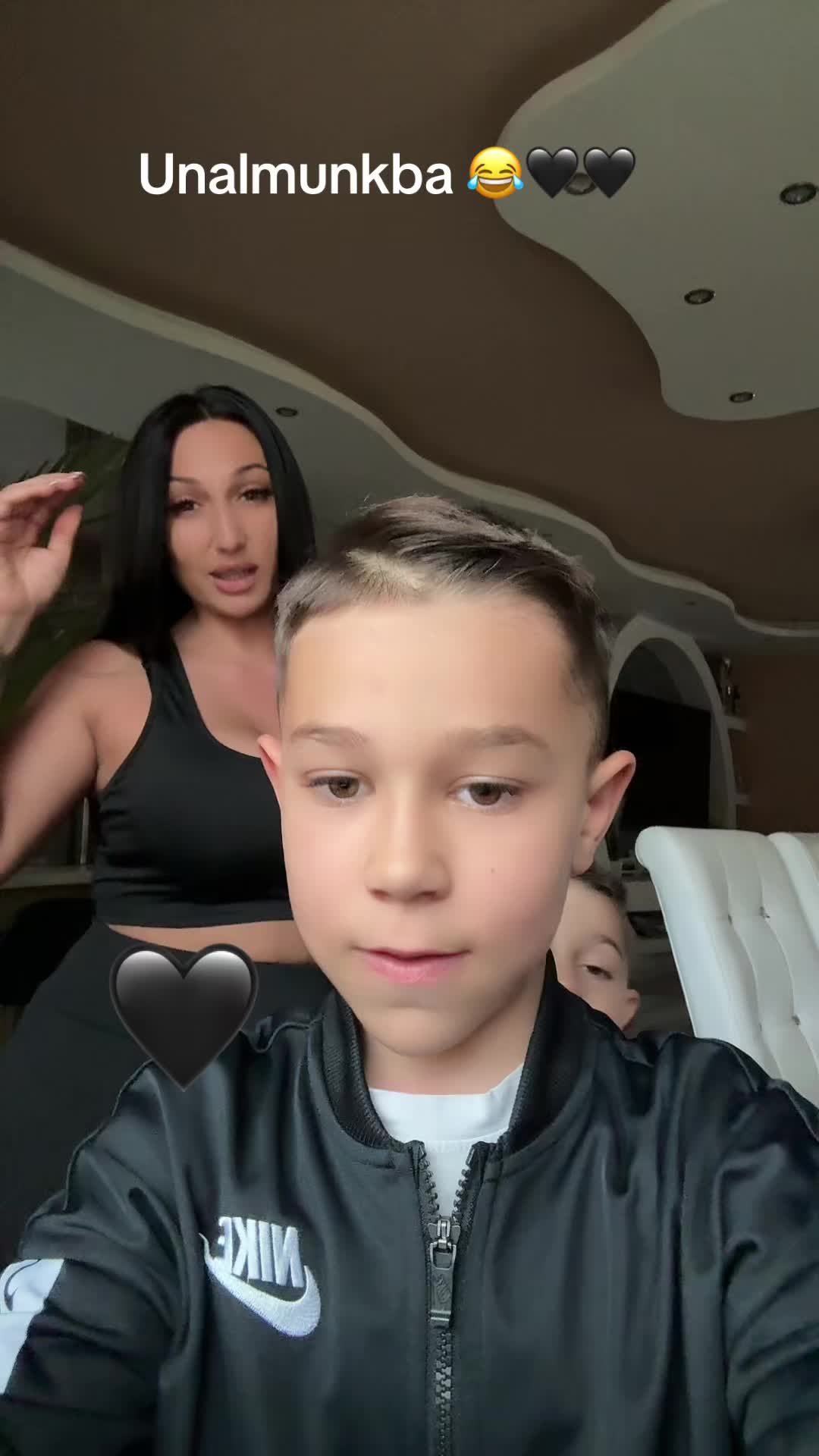 @TundikeMohacsi