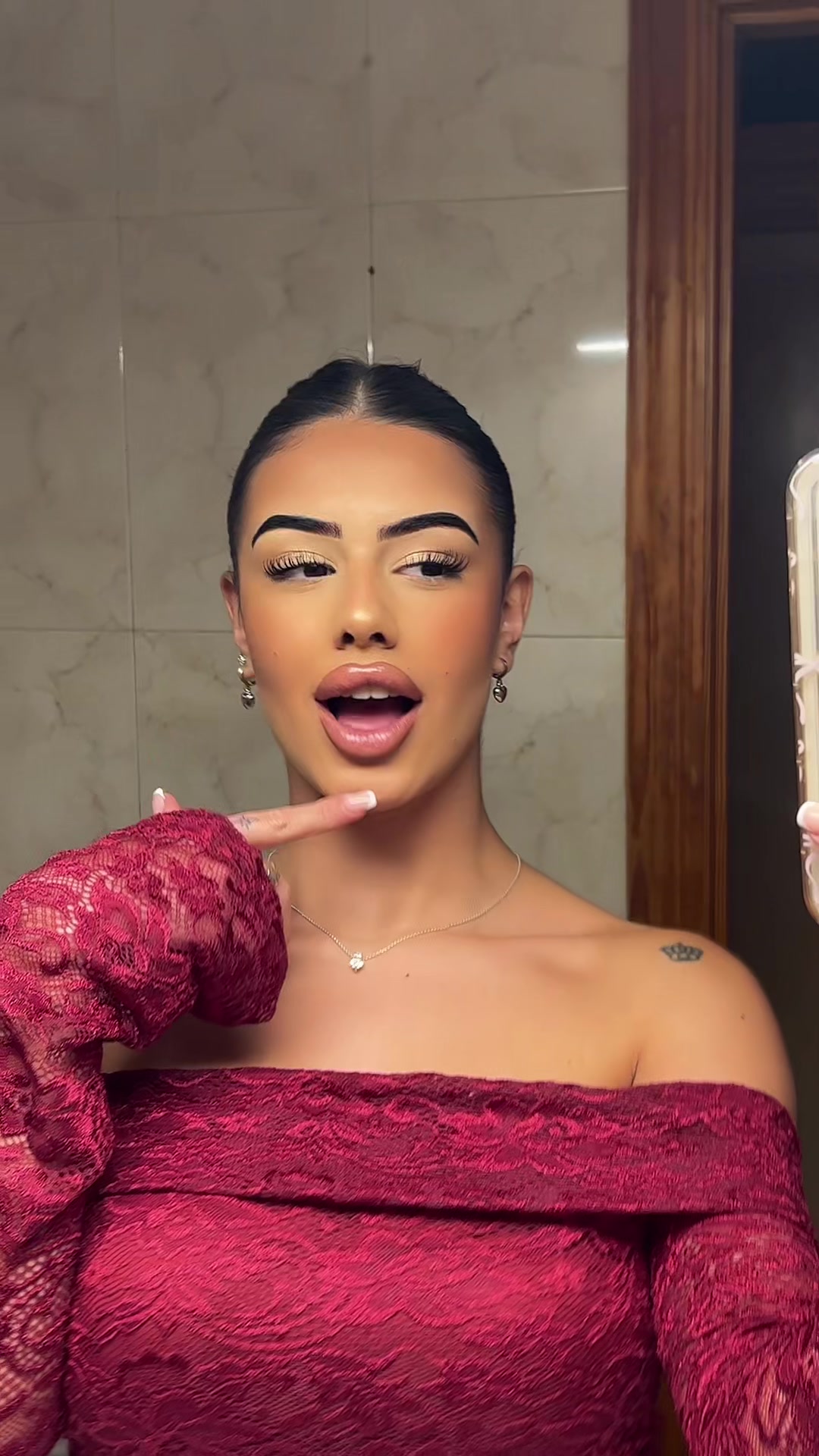 @mellamoirenita