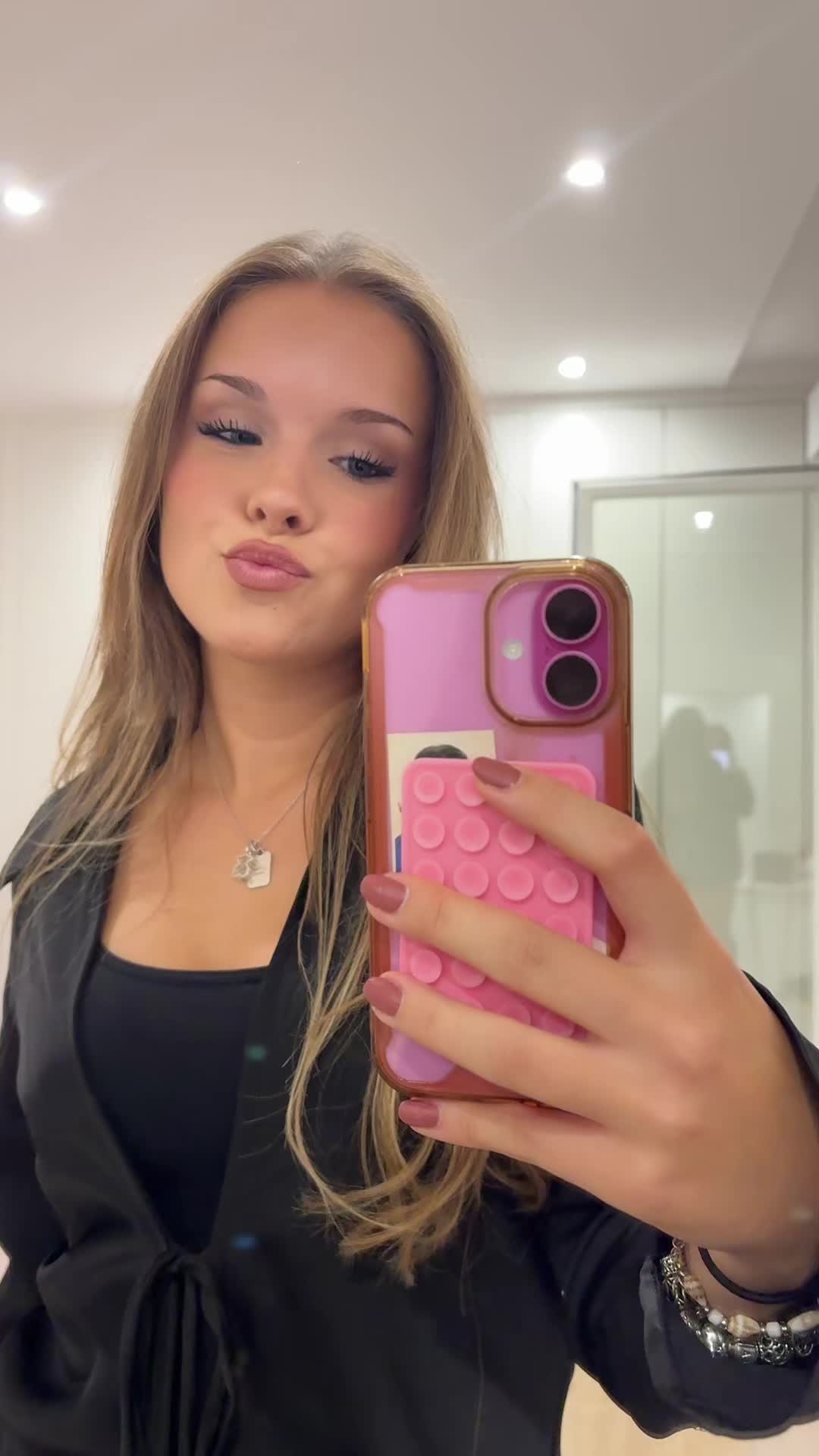 @aroa rodríguez 💋