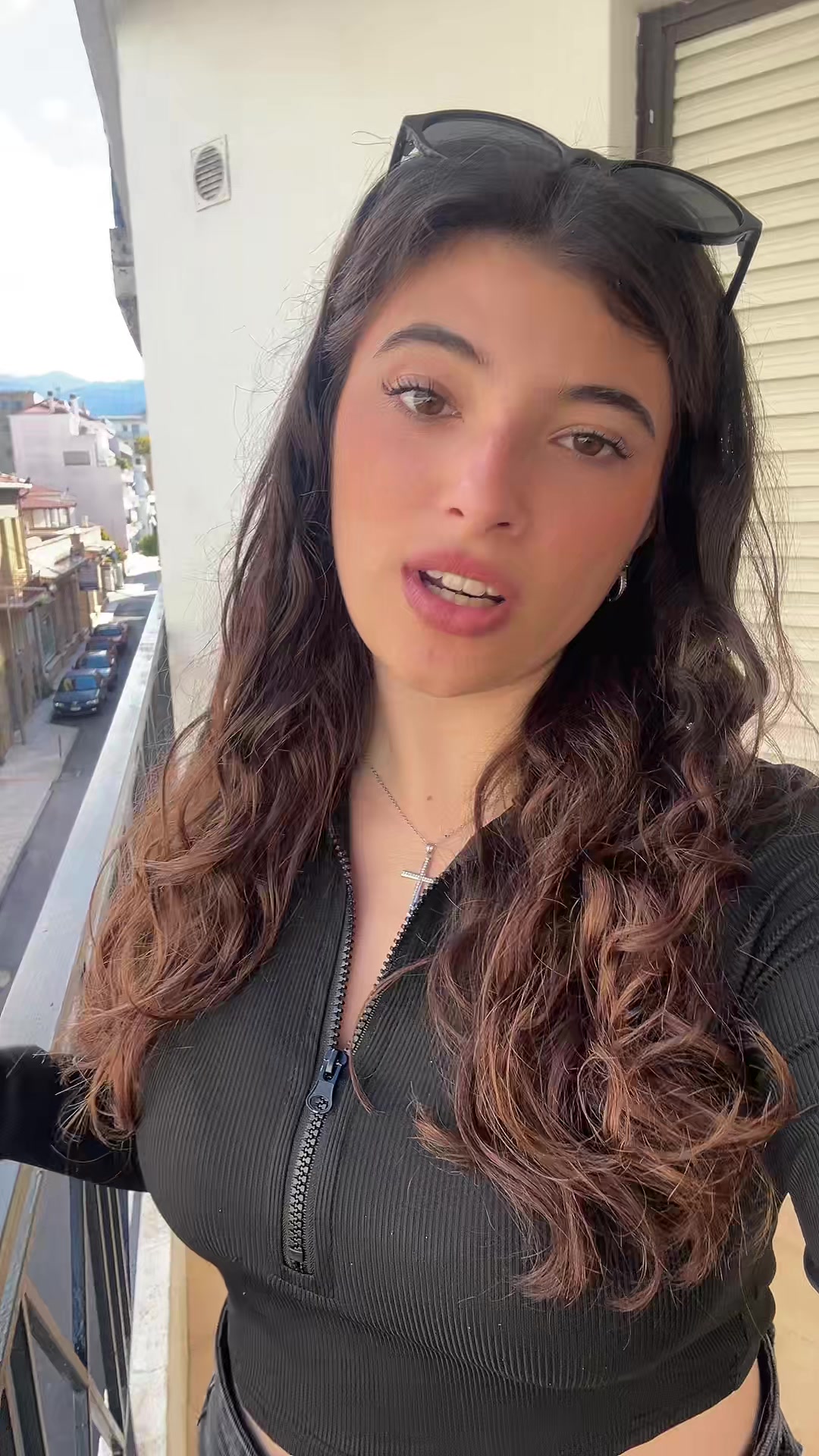 @Thr