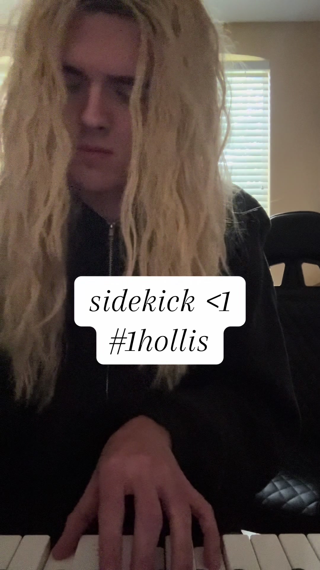 @1hollis