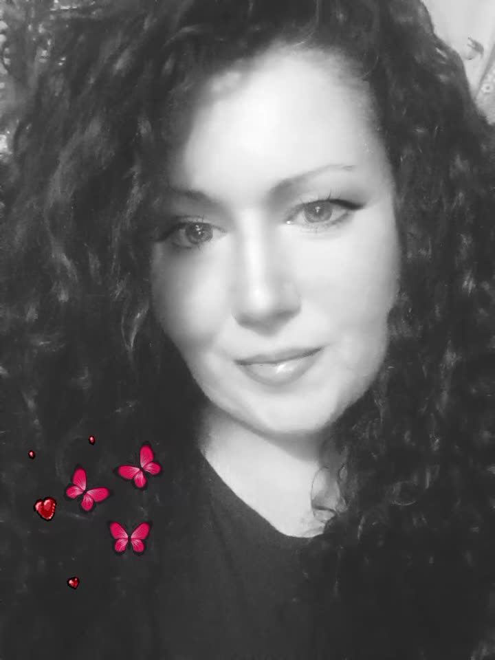 @🦋𝓡𝓸𝓼𝔂 𝓑𝓾𝓽𝓽𝓮𝓻𝓯𝓵𝔂