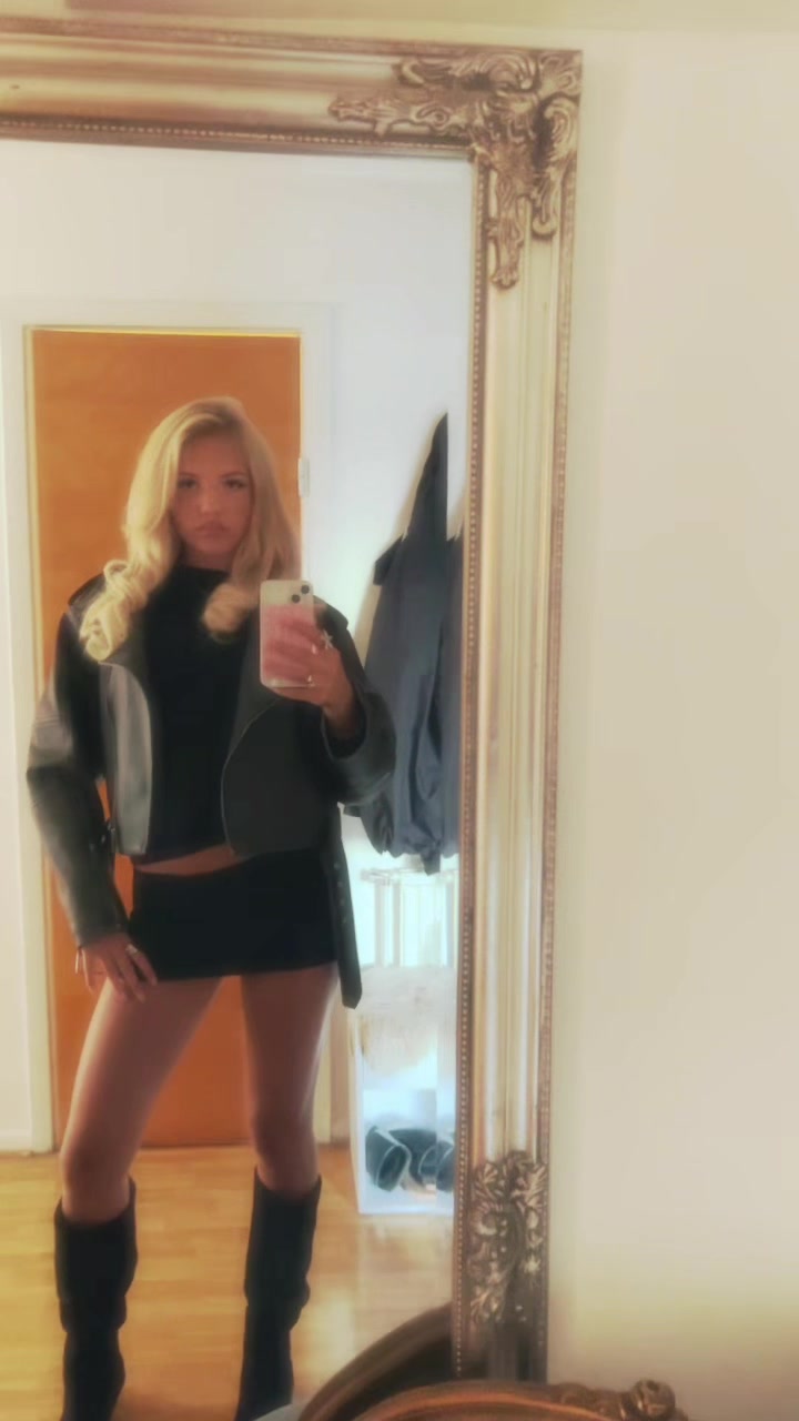 @Mollie_Sjöholm