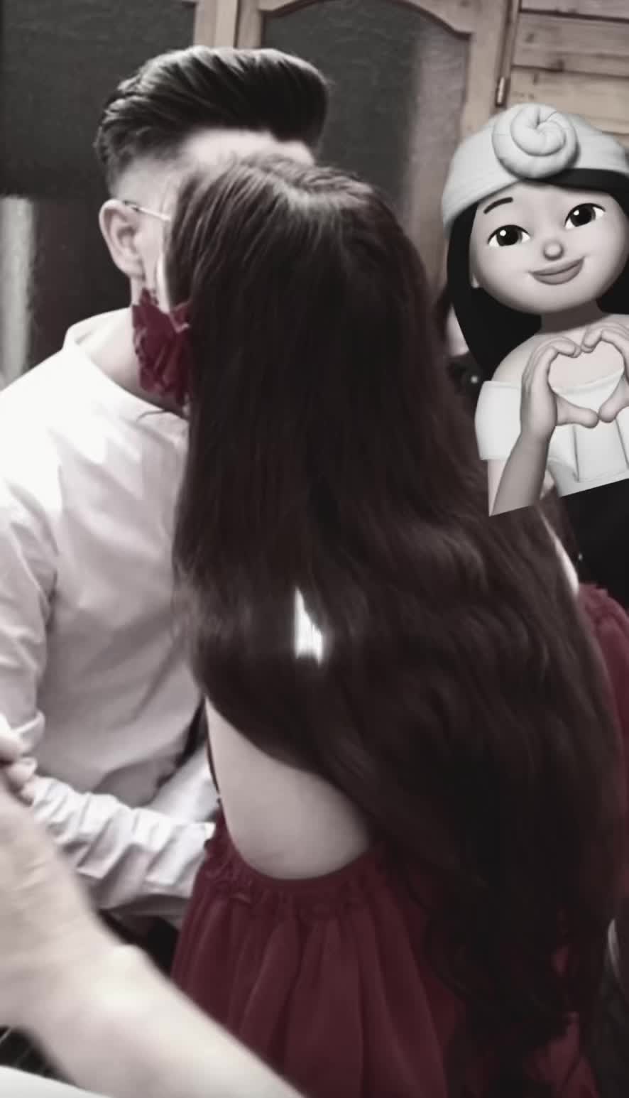 @𝓜𝓮𝓵𝓸𝓭𝓲𝓲🖤♾