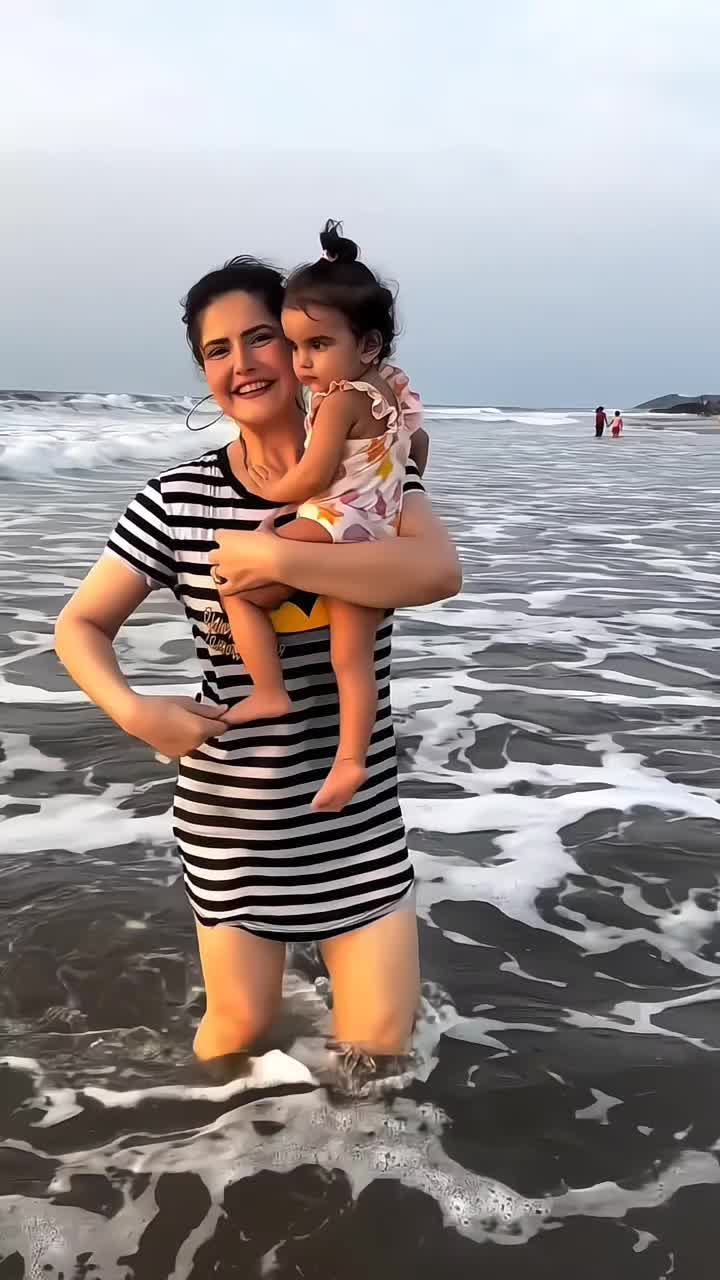 @zareen_khan