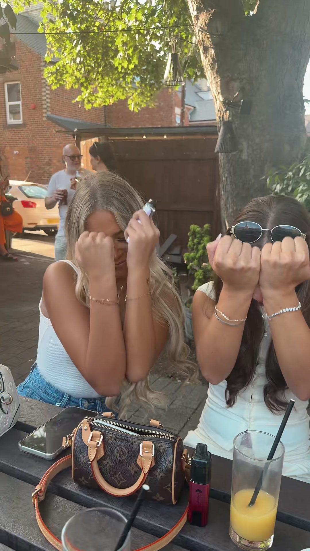 @megs