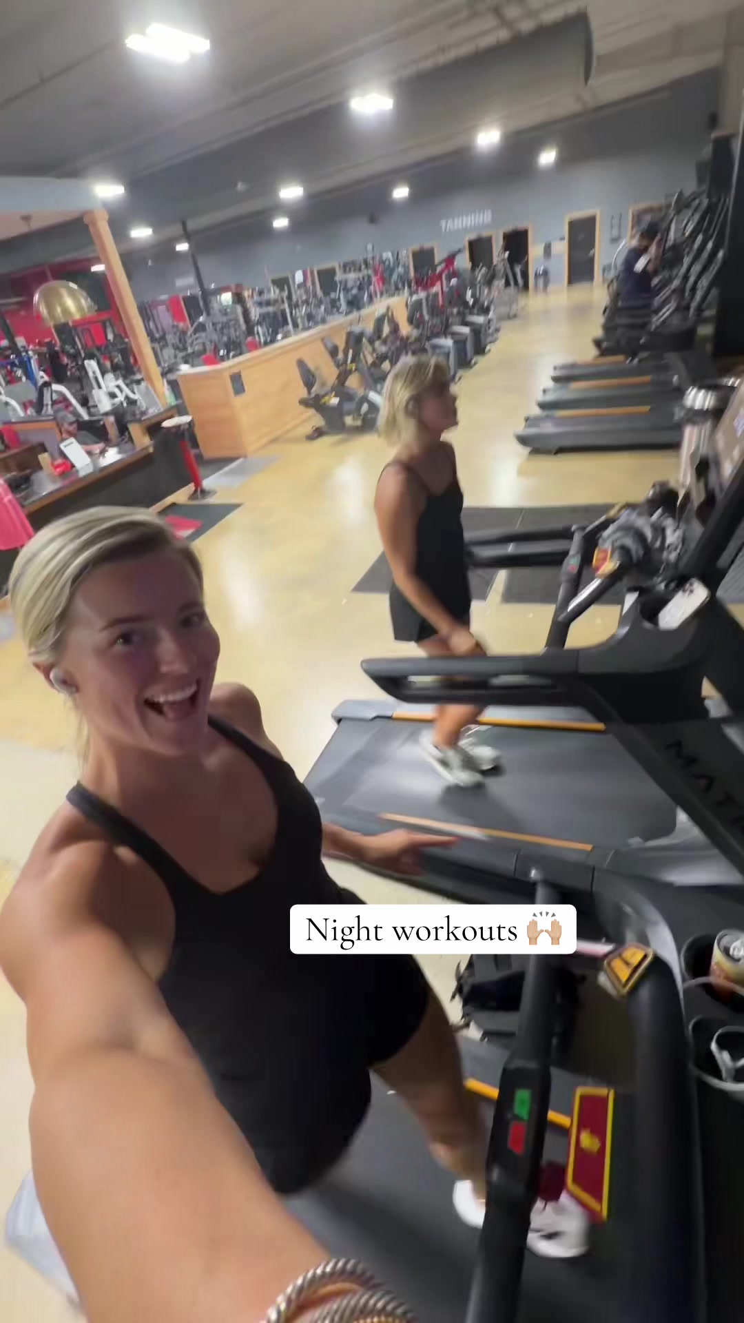 @chloebaines2