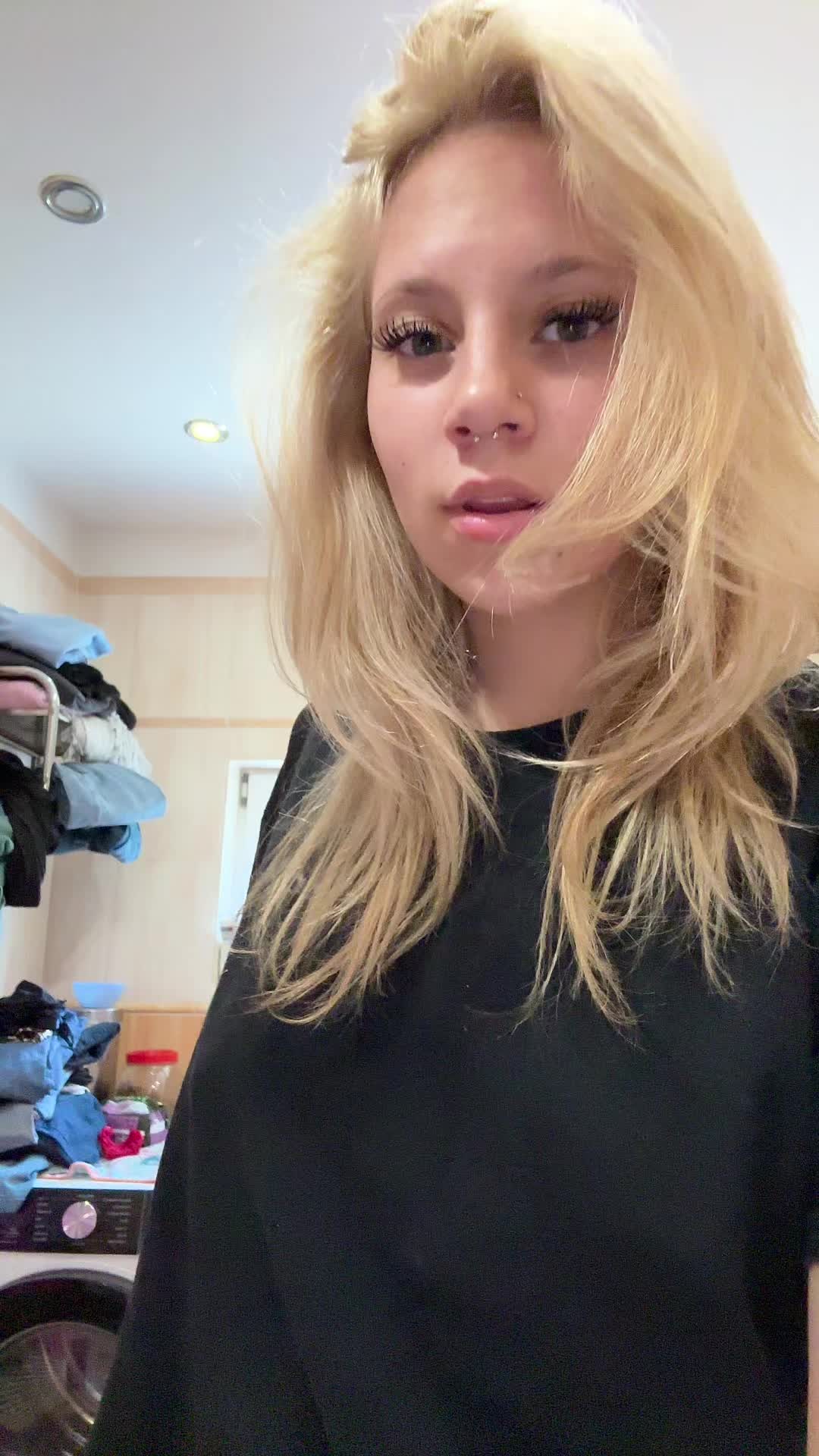 @minibickos