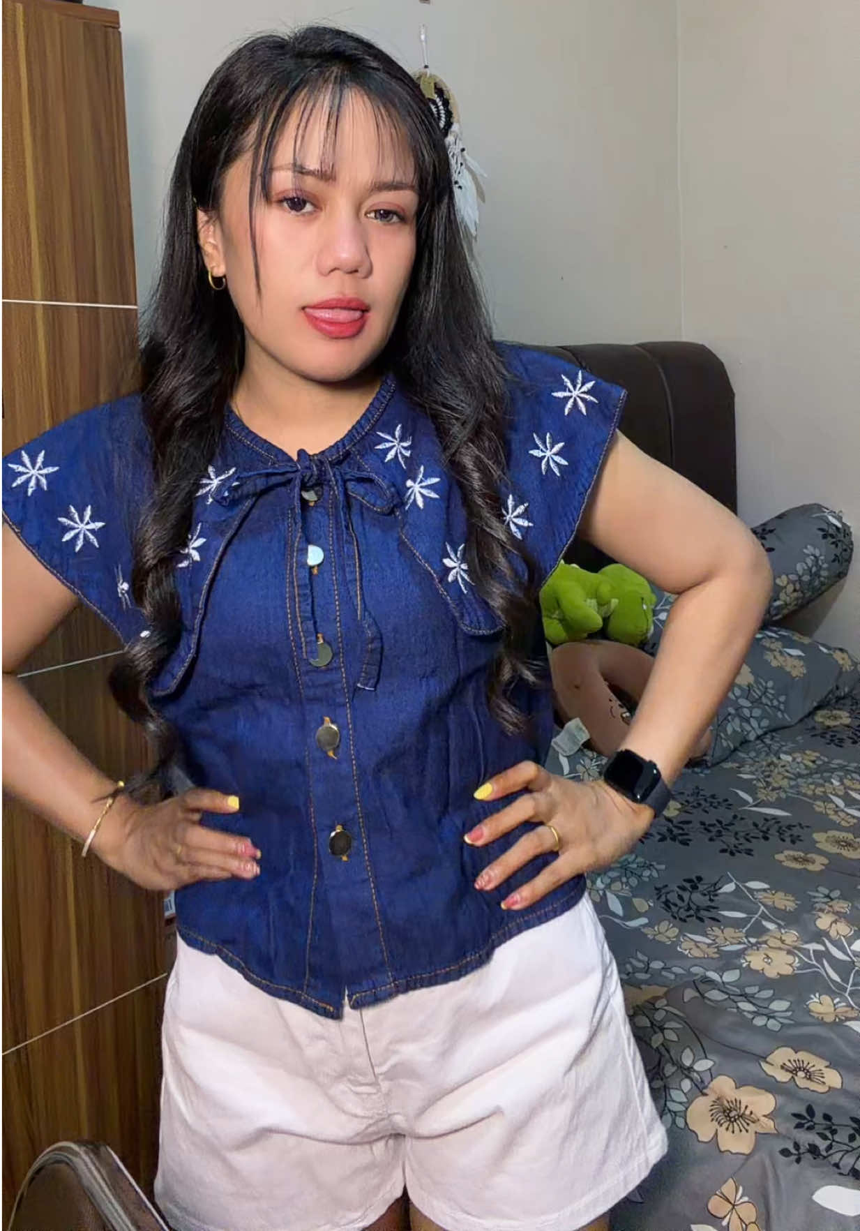 @𝐀𝐩𝐫𝐢 𝐒𝐢𝐡𝐨𝐦𝐛𝐢𝐧𝐠