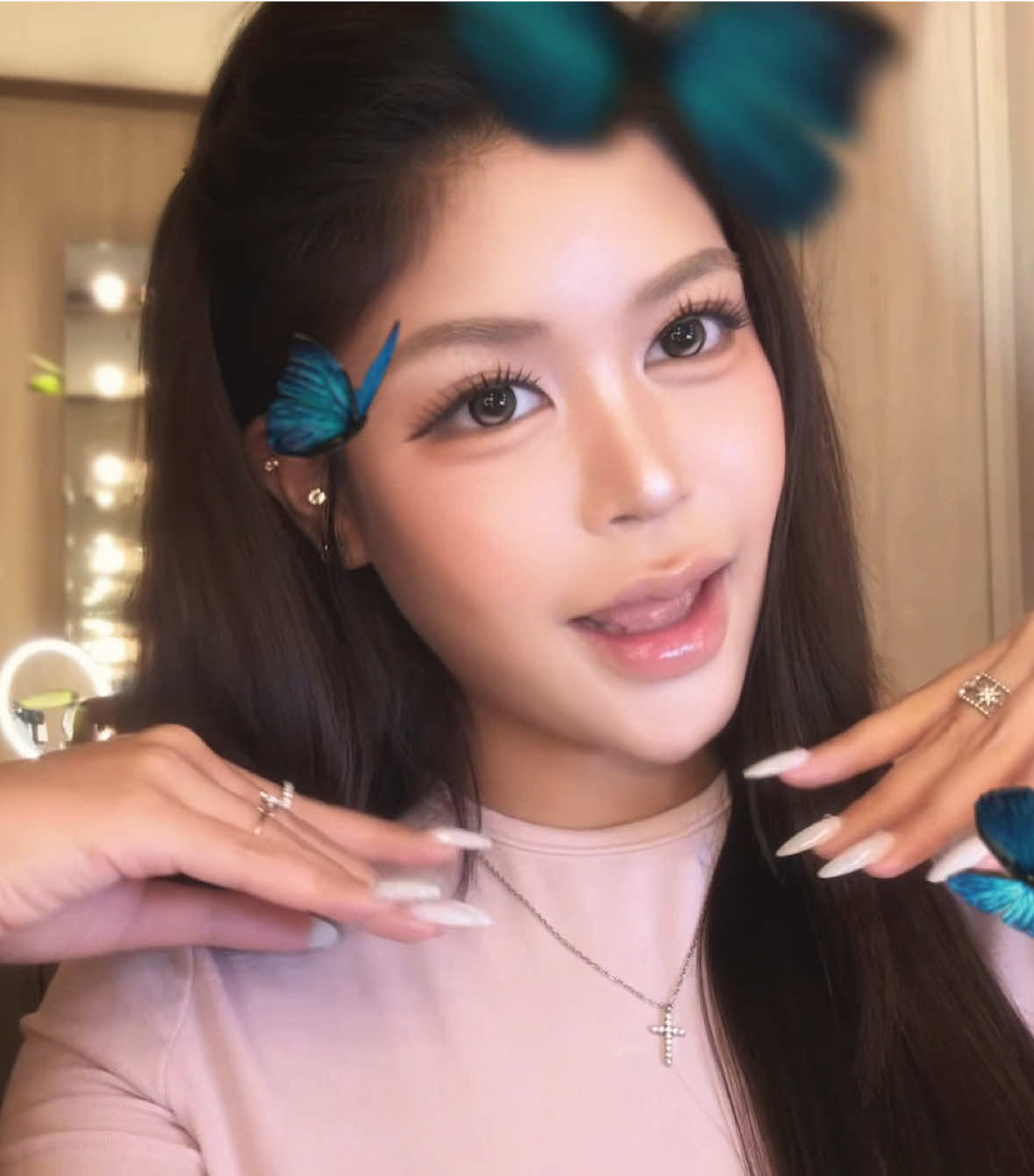 @Fhay̎ (ชื่อฝ้ายไม่ใช่เฟย์)