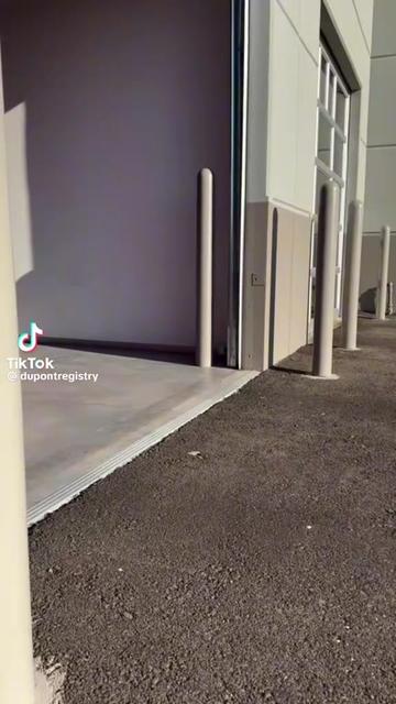 @,