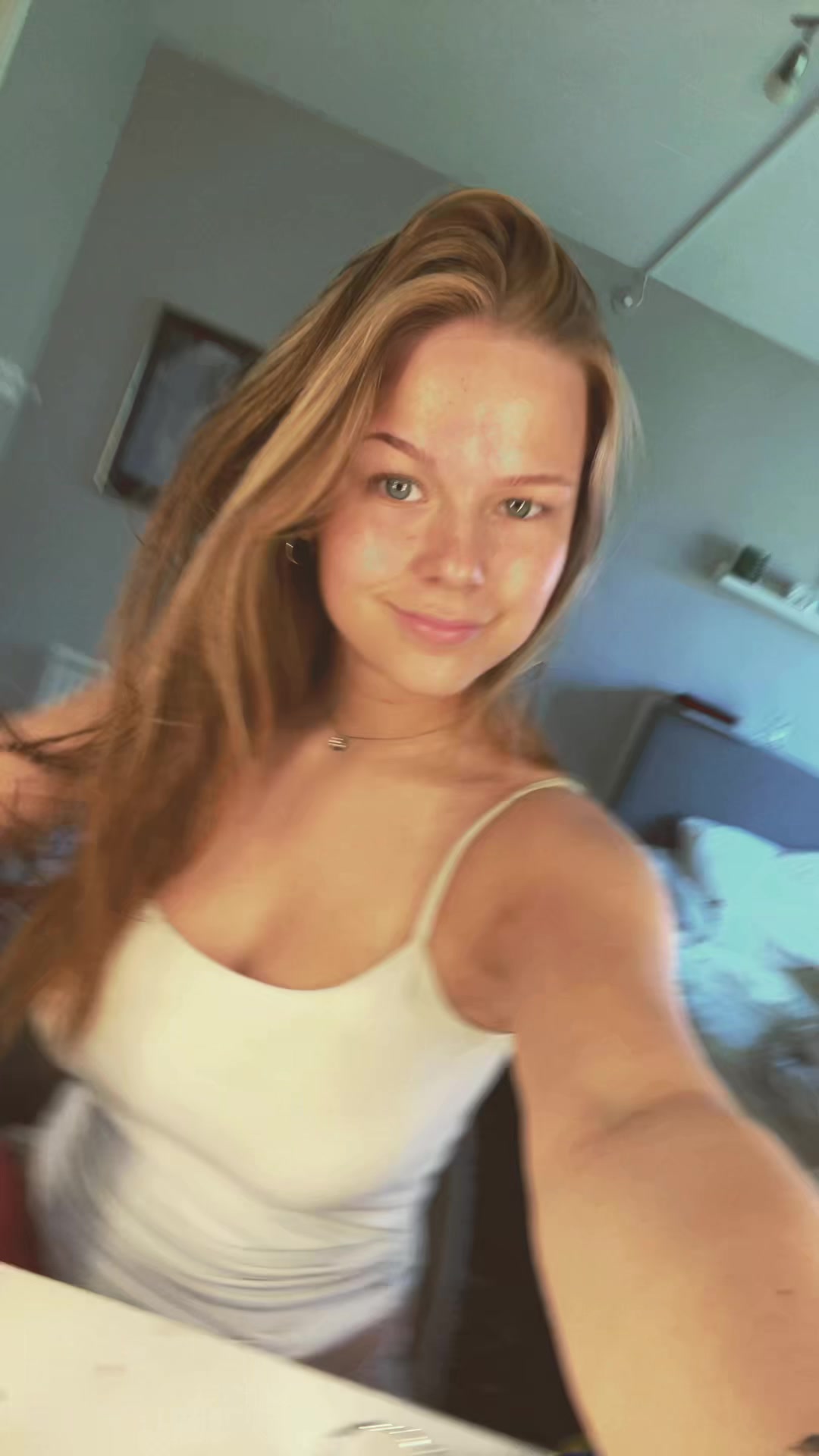 @ellaolivspam