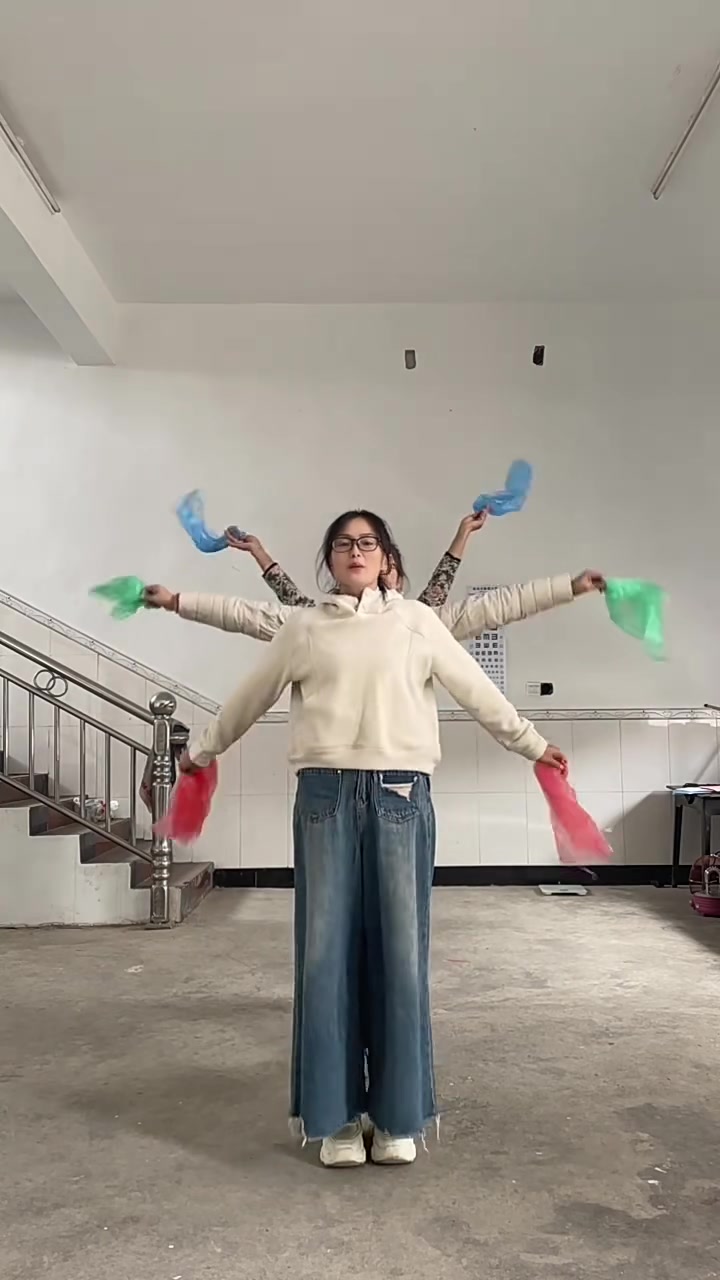 @Garbage Bag Dance