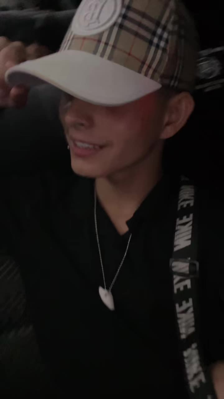 @corneer_