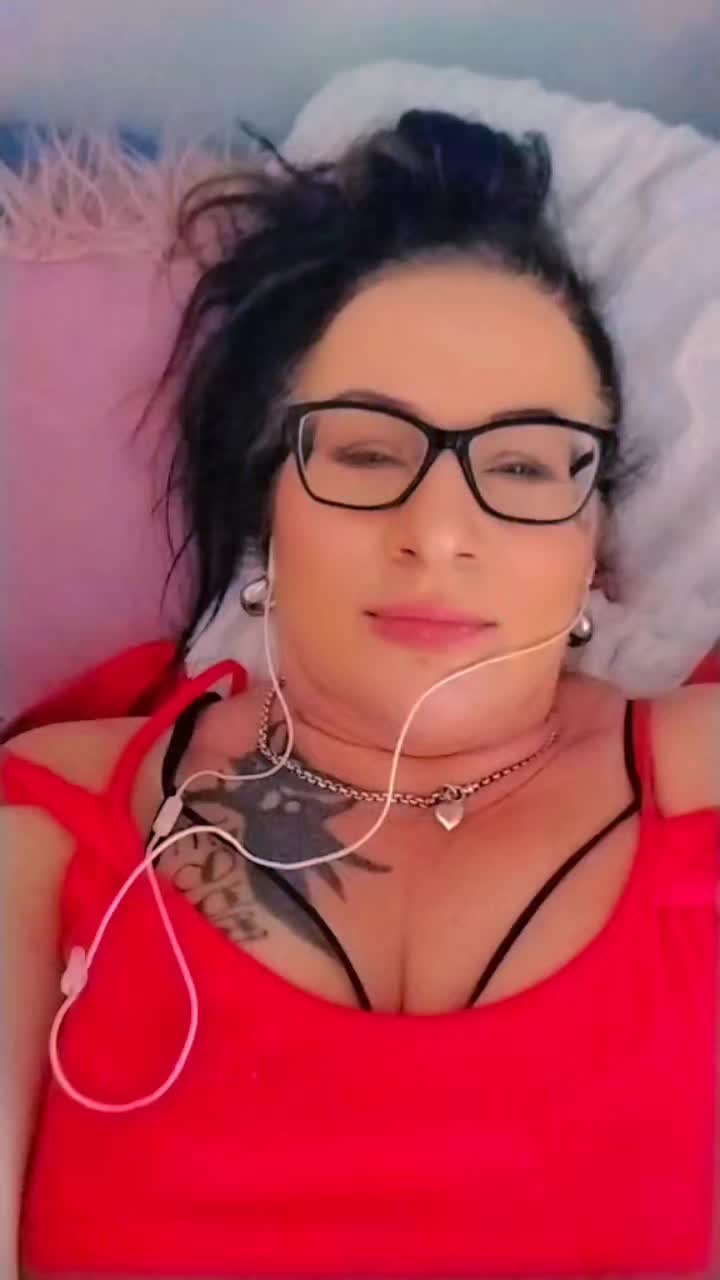 @uskotoivorakkaus
