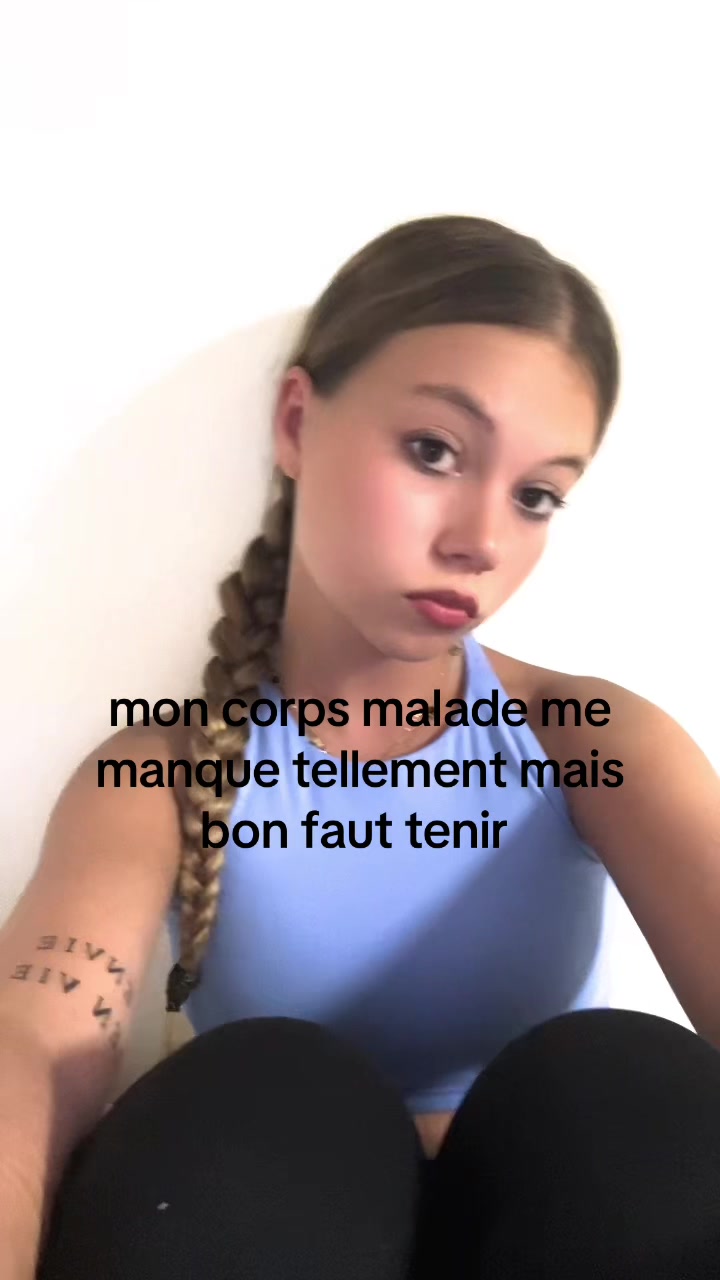 @✯