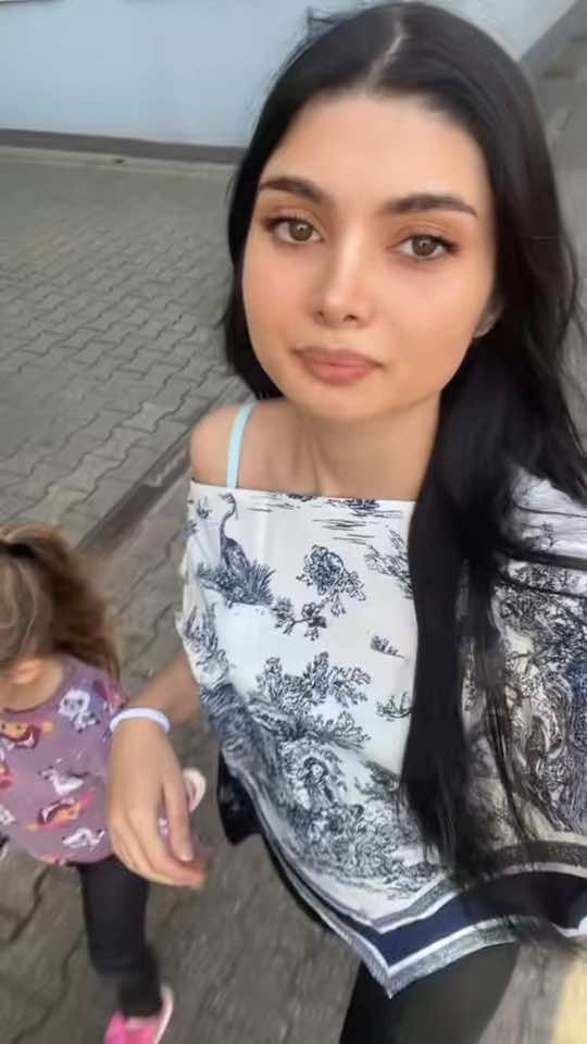 @Sara_Arabella