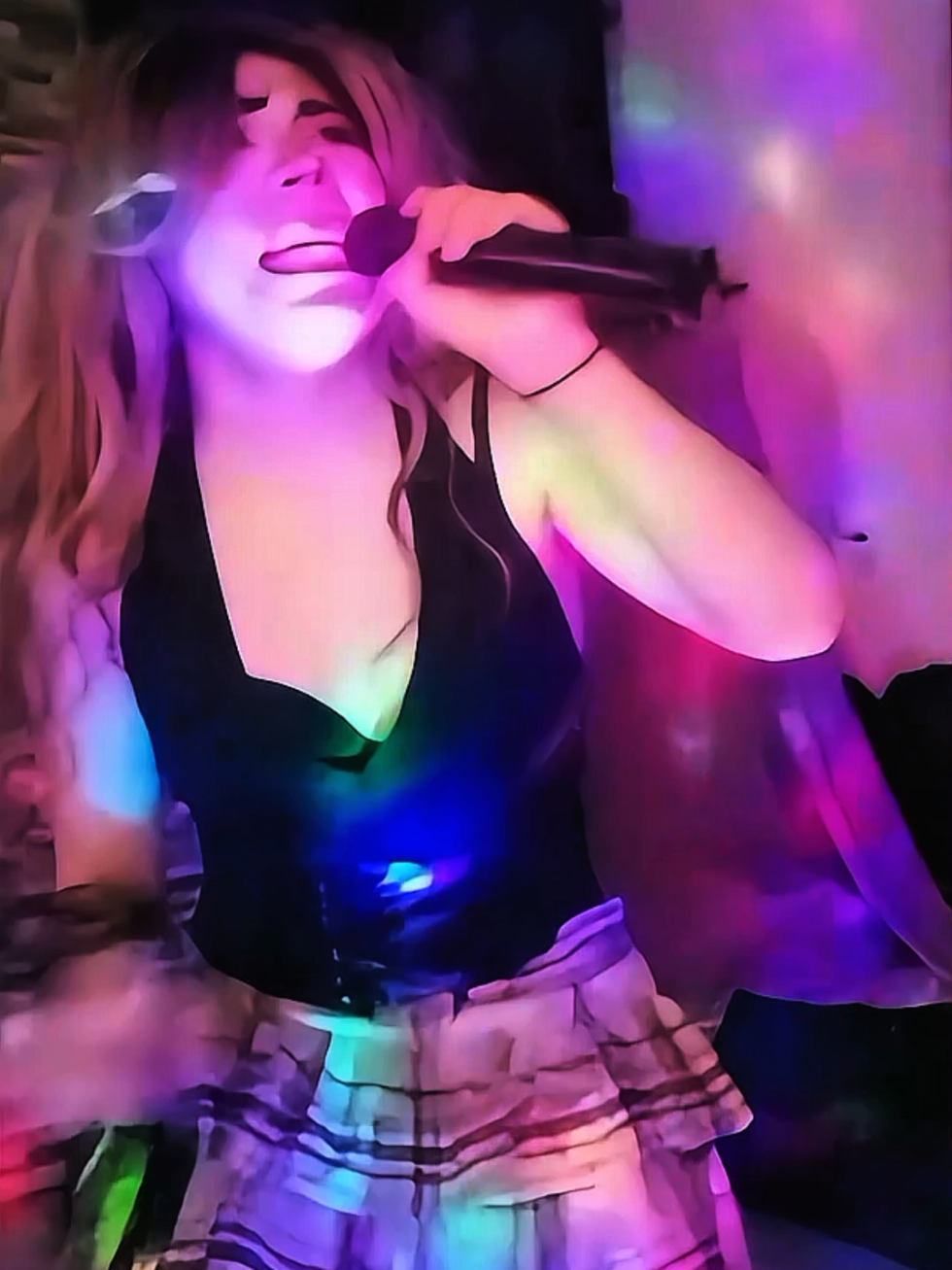 @𝐌𝐢𝐚 𝐓𝐫𝐞𝐯𝐢