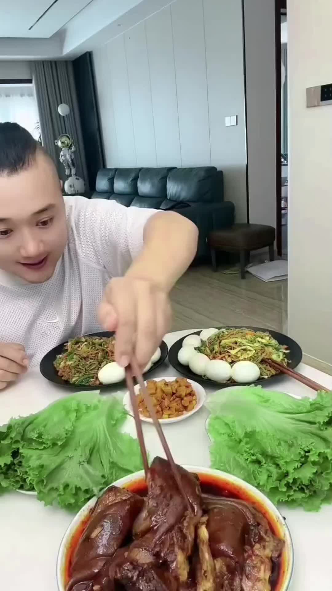 @foodmukbang