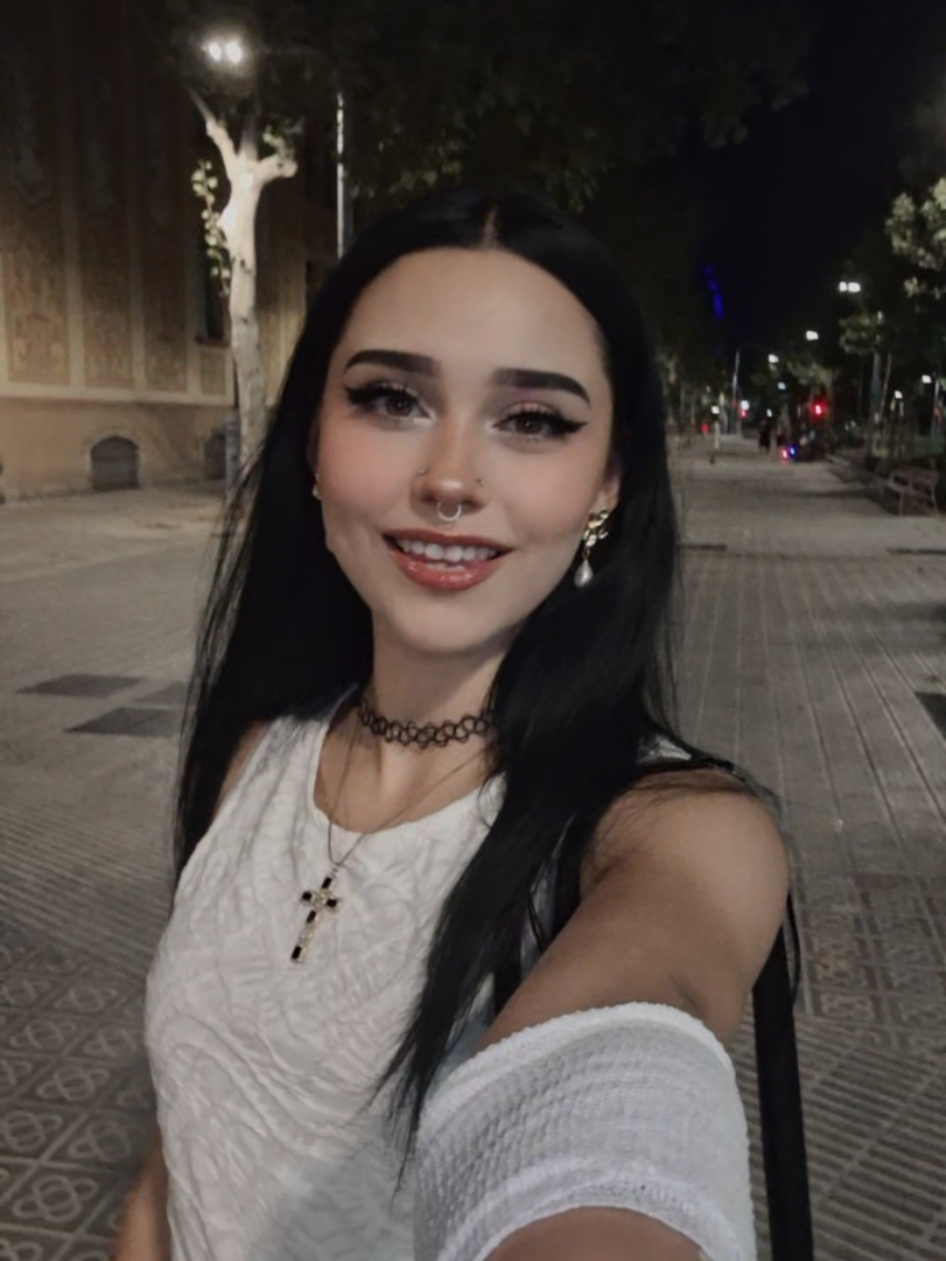 @☽✞𝕷𝖊𝖘𝖑𝒚✞☾