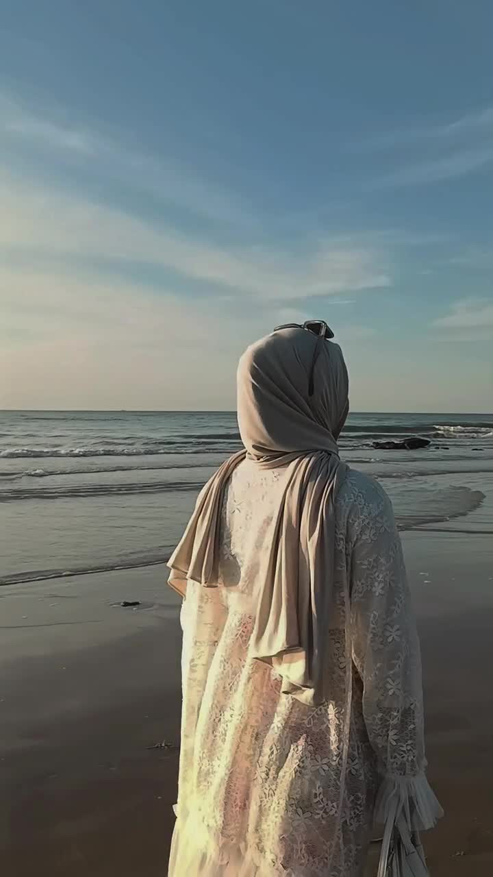 @私の名前はリカです