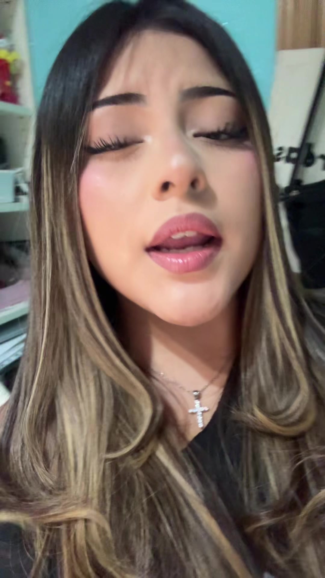 @𝐧𝐚𝐢𝐫𝐚𝟐𝟑
