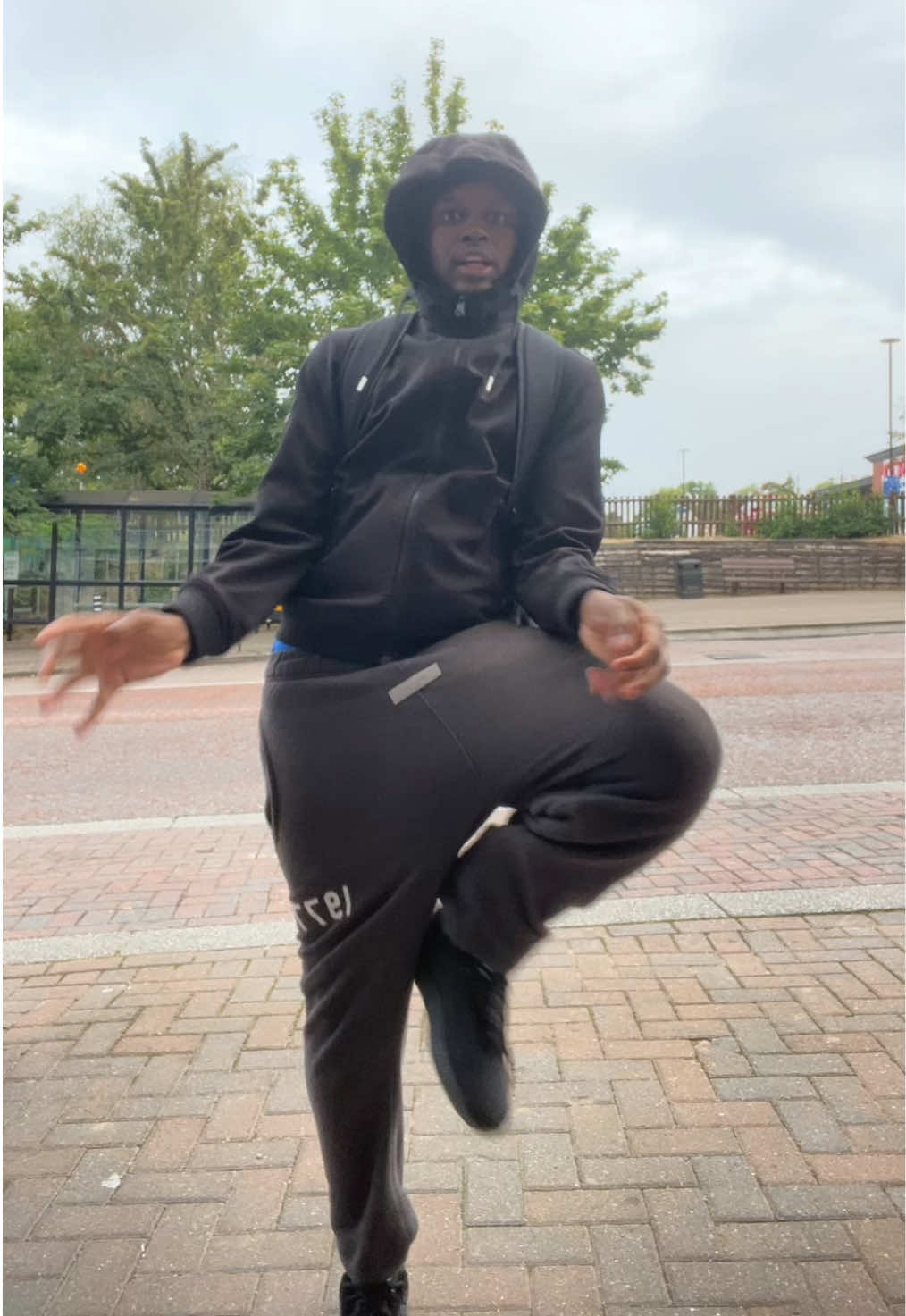 @R.m🫦
