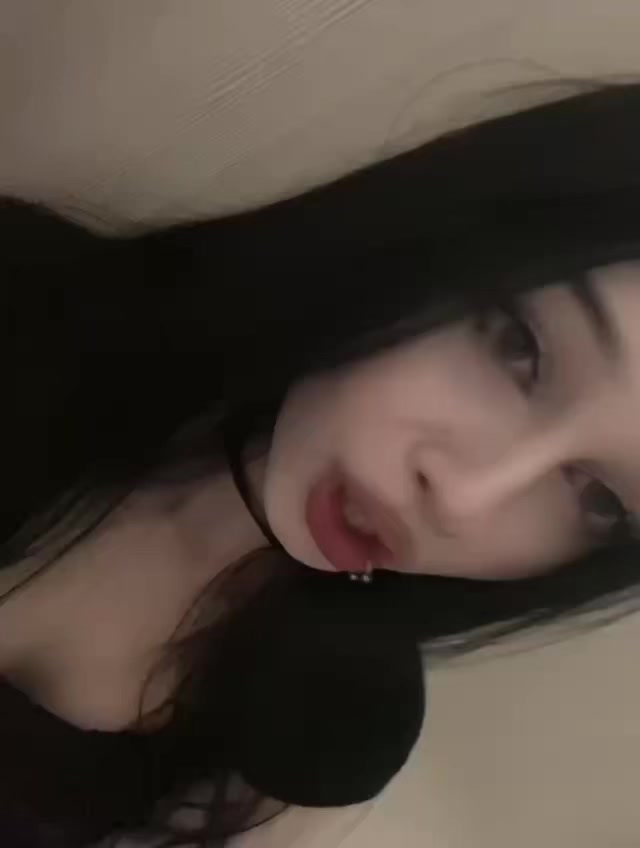 @//
