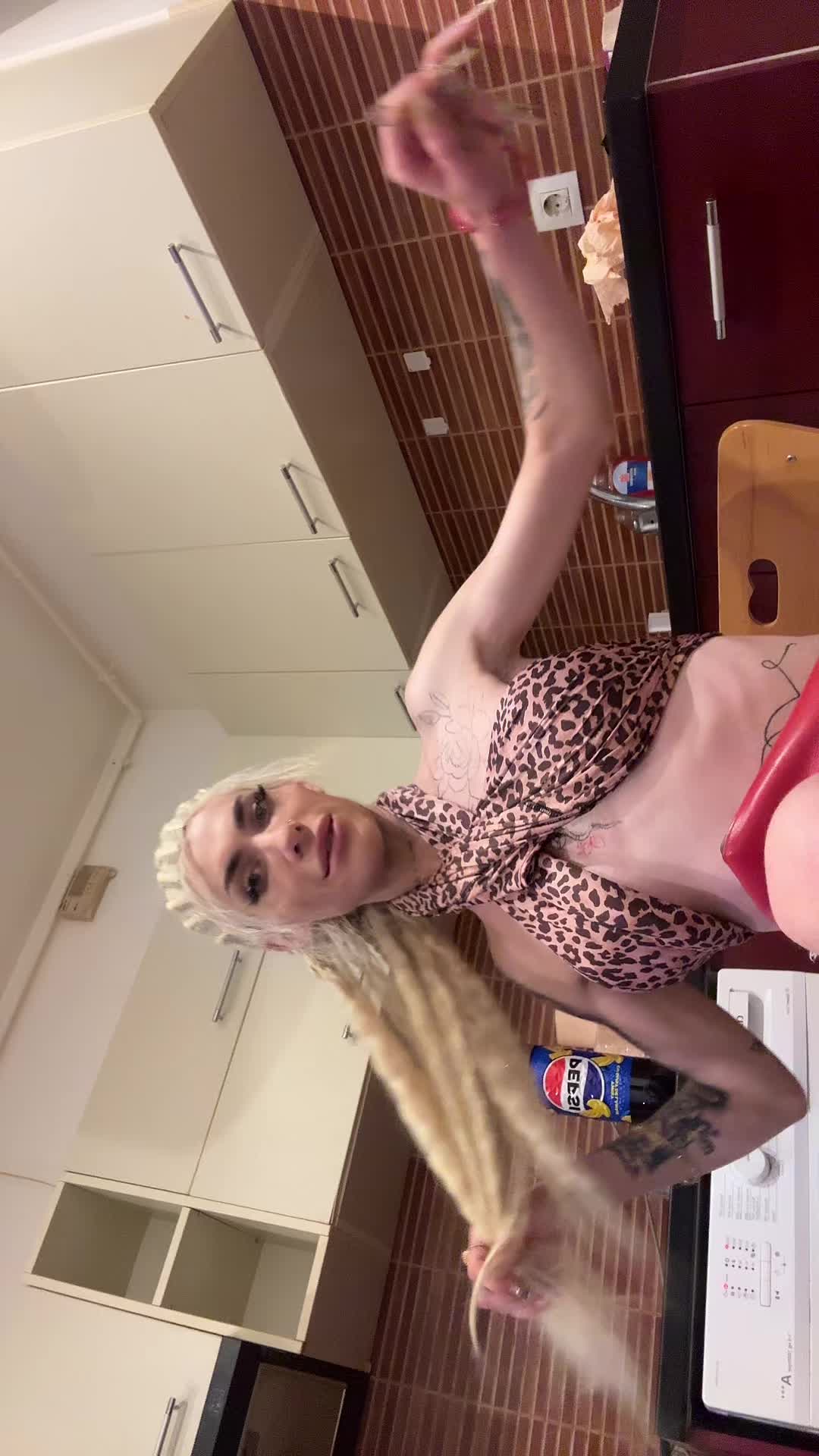 @Andrastoeva1
