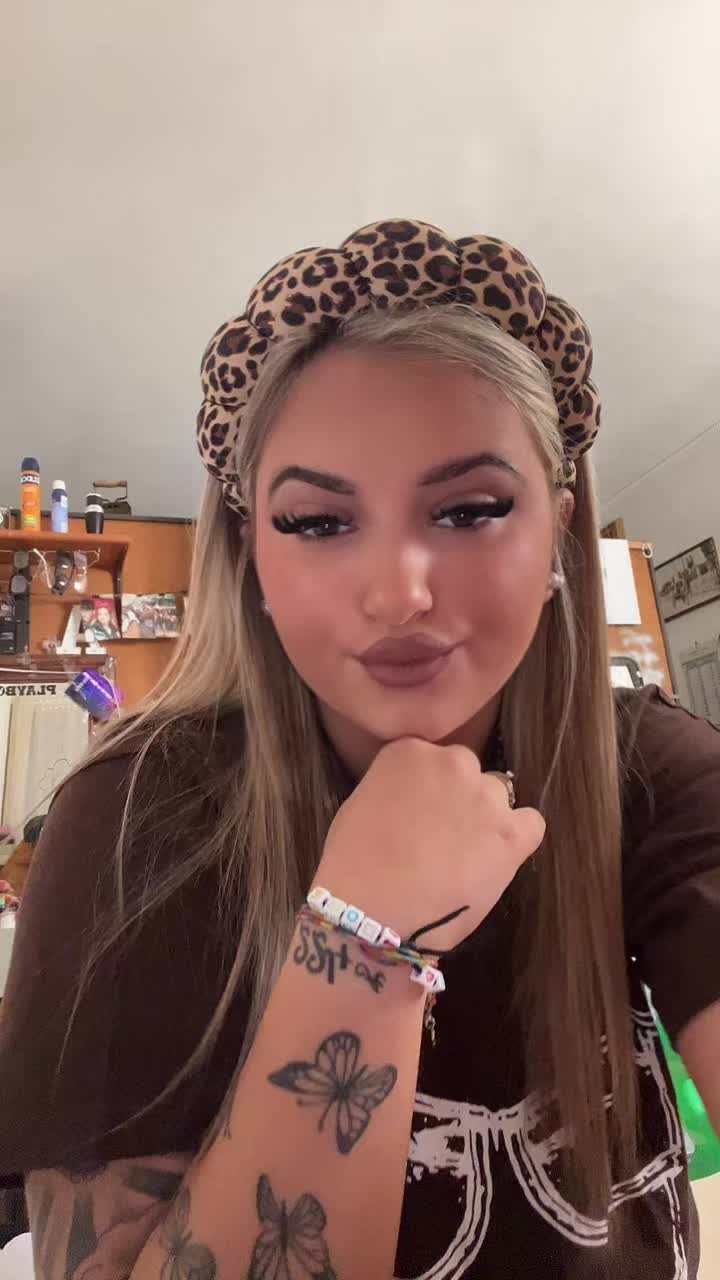 @A N G I👸🏼