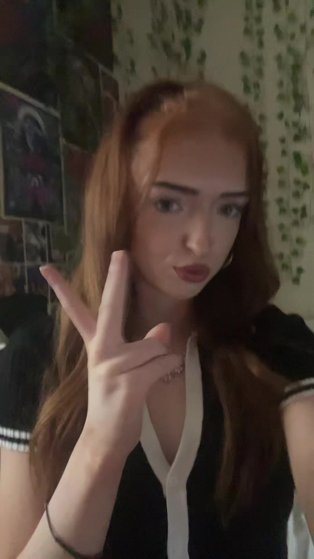 @𝐌𝐞𝐥𝐨𝐝𝐲🫧
