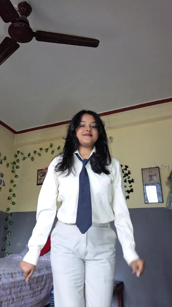 @Nisha Yadav🦋