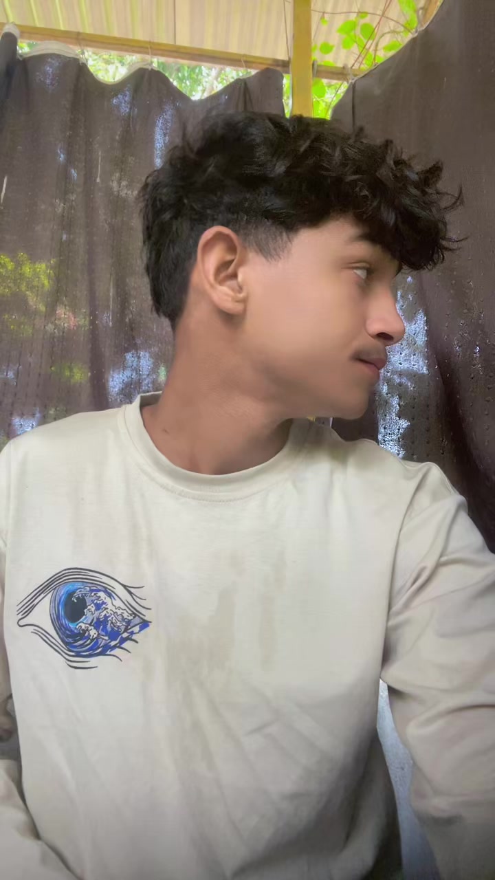 @𝙻 🩴