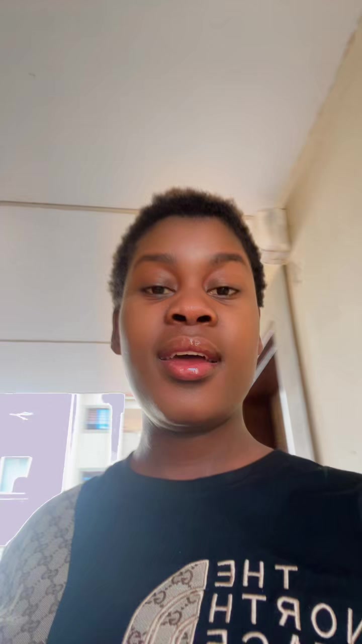 @MakaGuccikay1owes2akekho