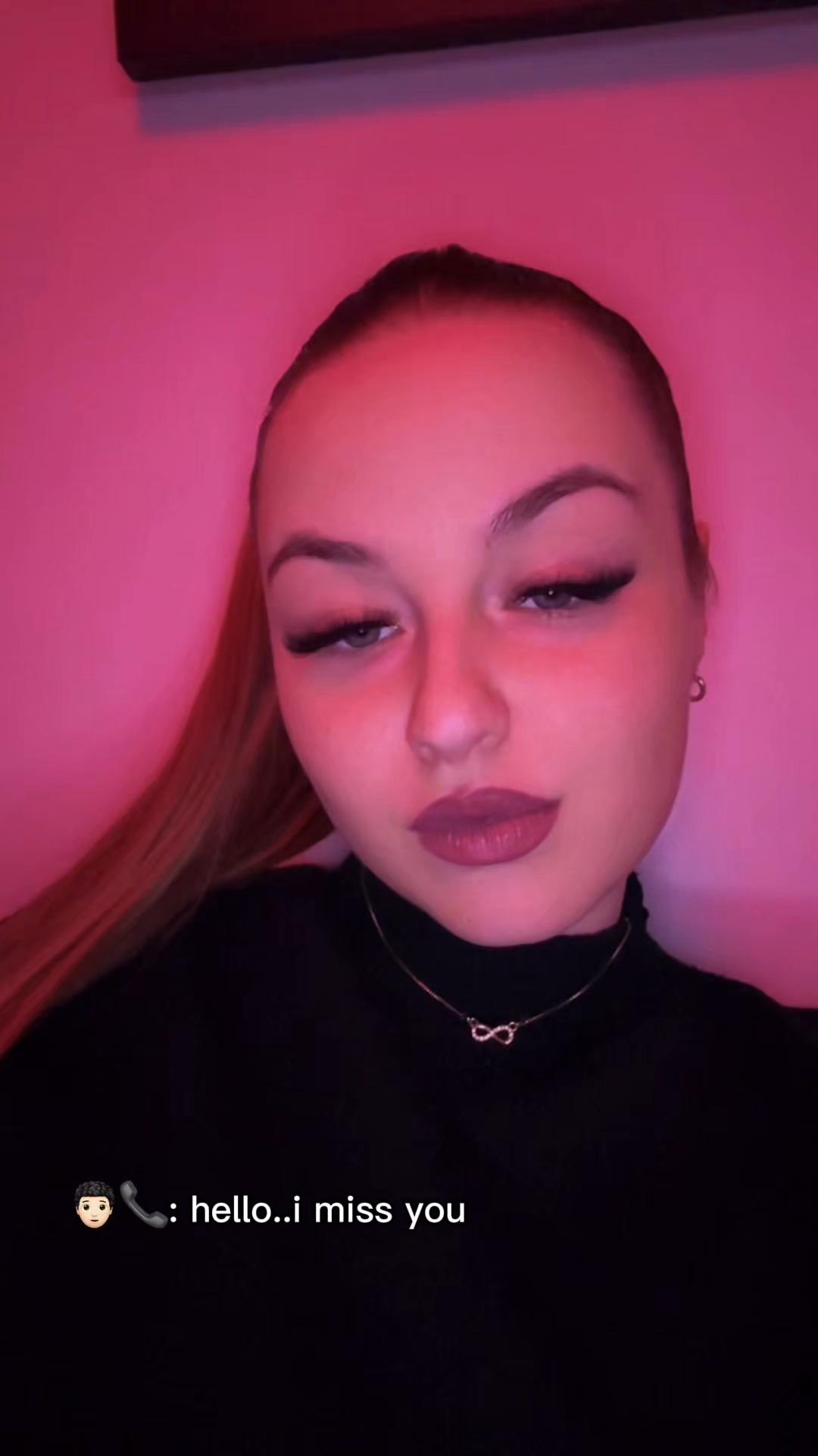 @𝙁𝘽𝙄&times;𝘽𝙇𝙊𝙉𝘿𝘼