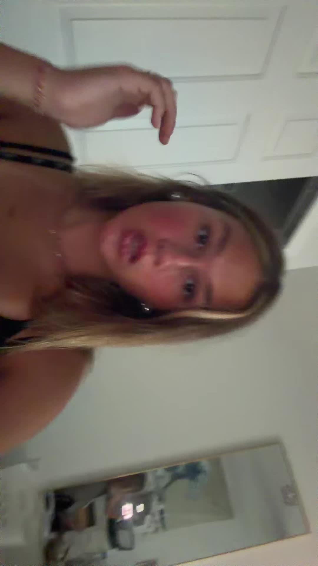 @Ella