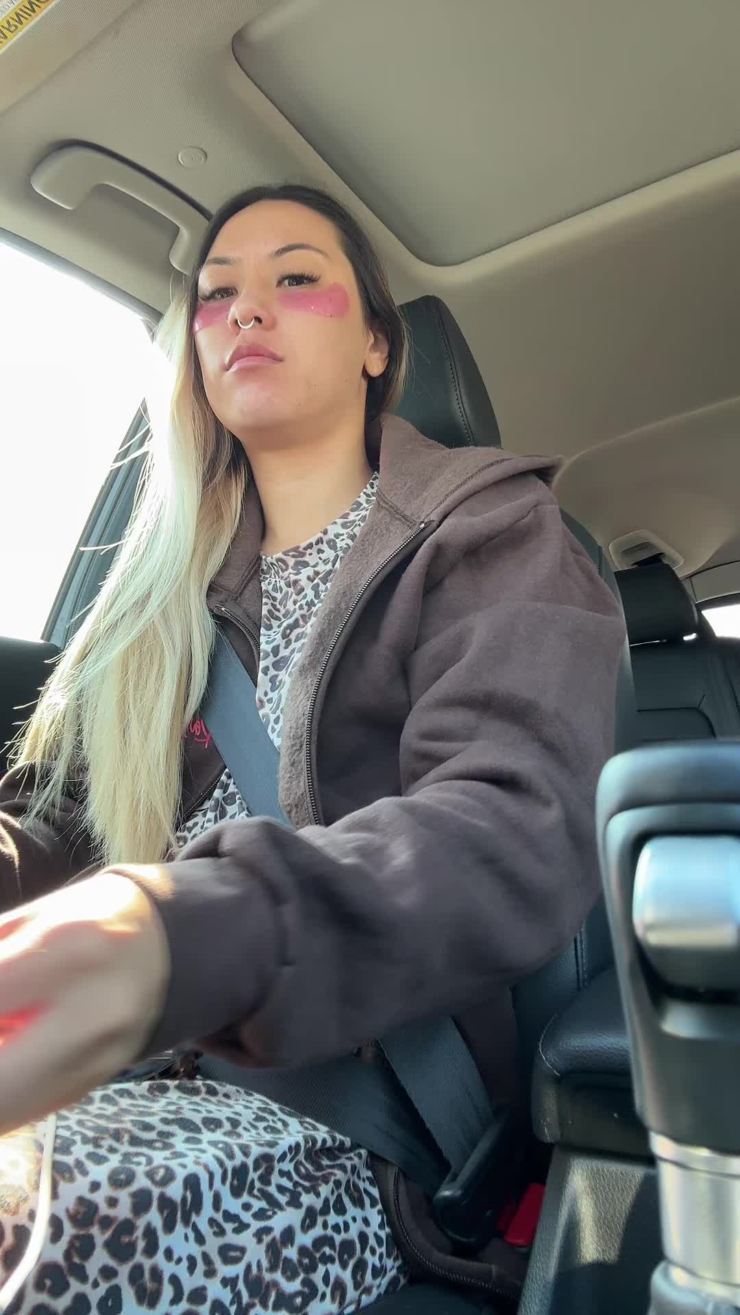 @adoseofv___