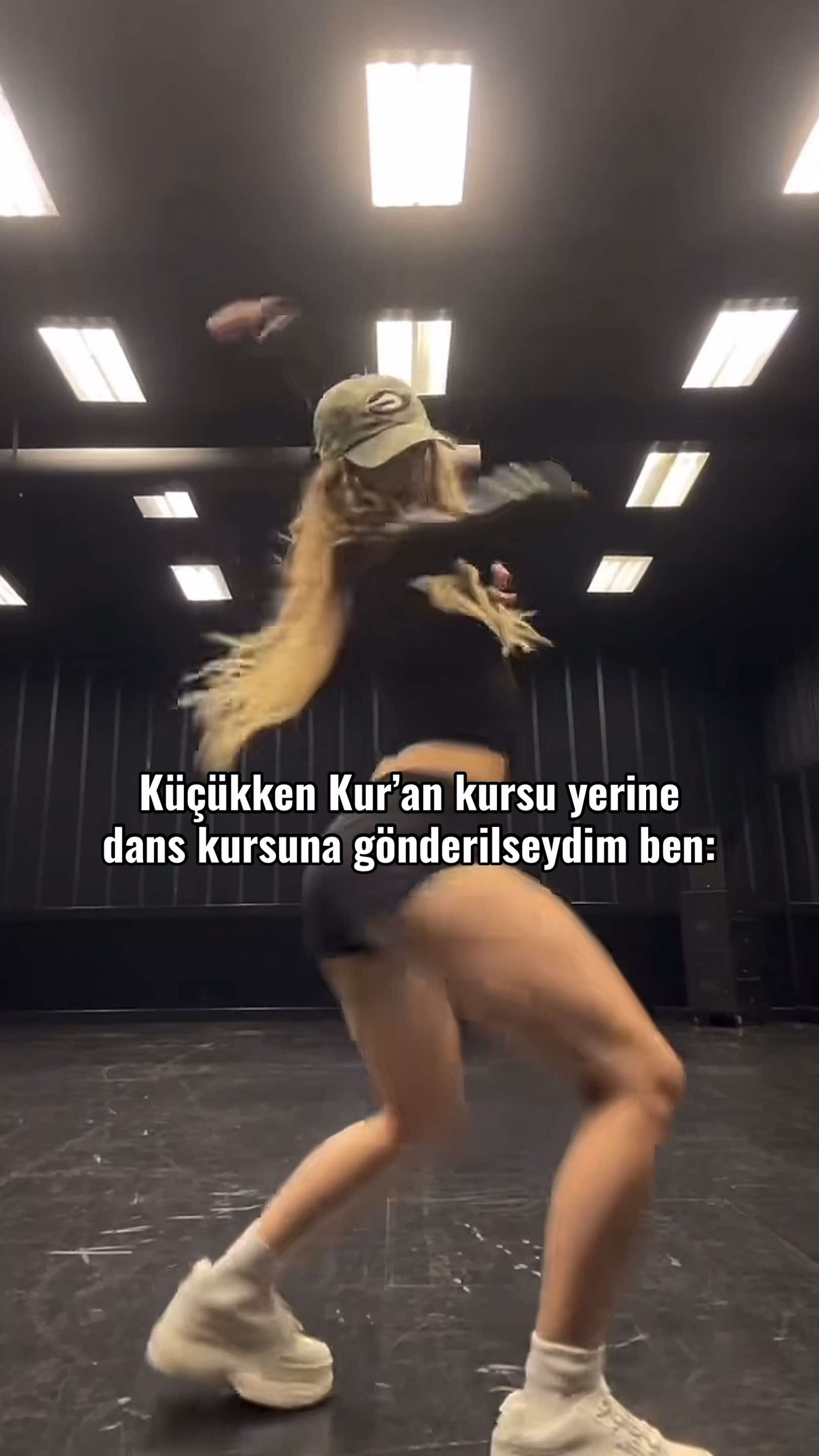 @𝙈𝙊𝙏𝙃𝙀𝙍 𝙀𝙑𝙊𝙇 🔥