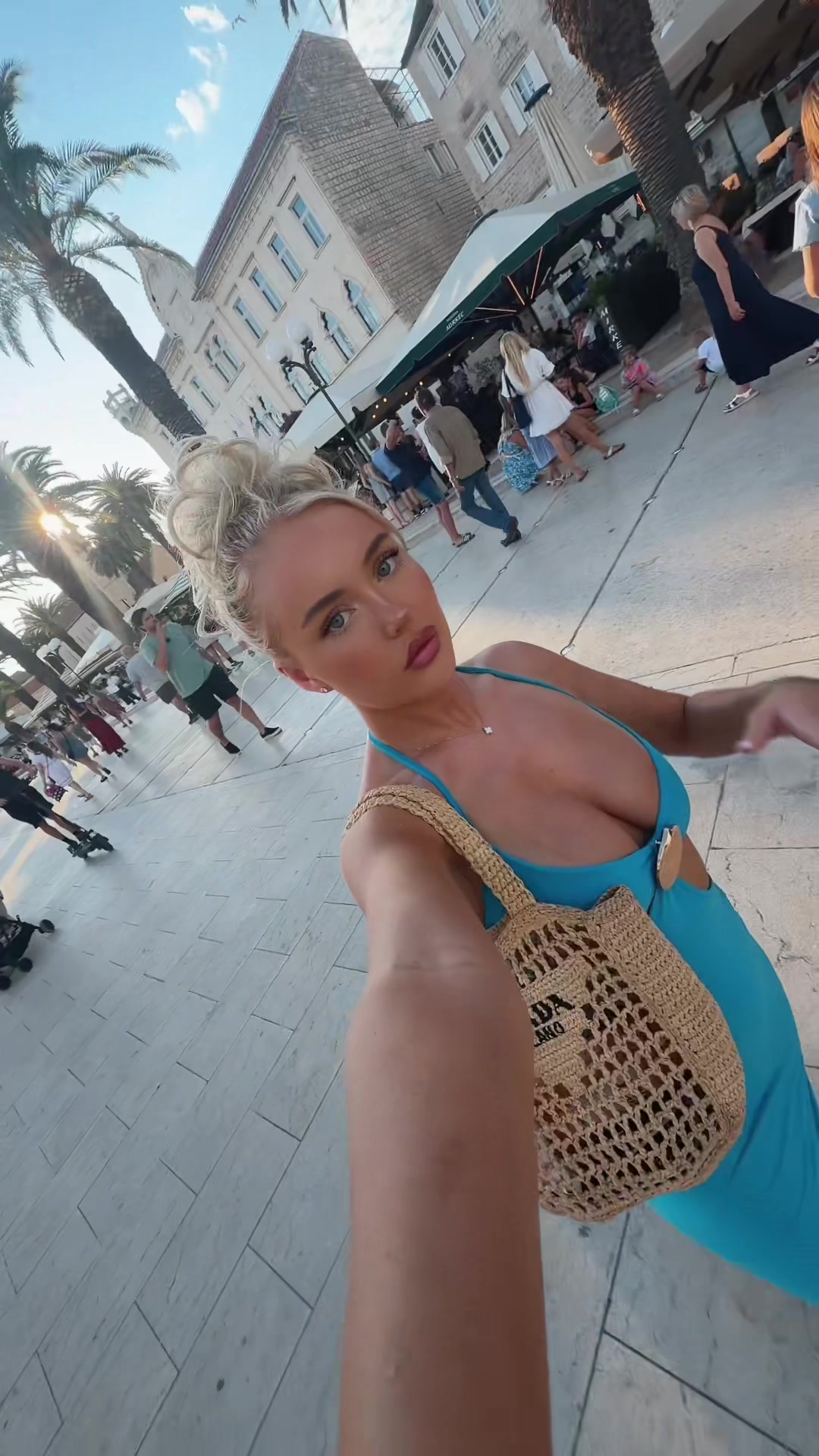 @bellaa