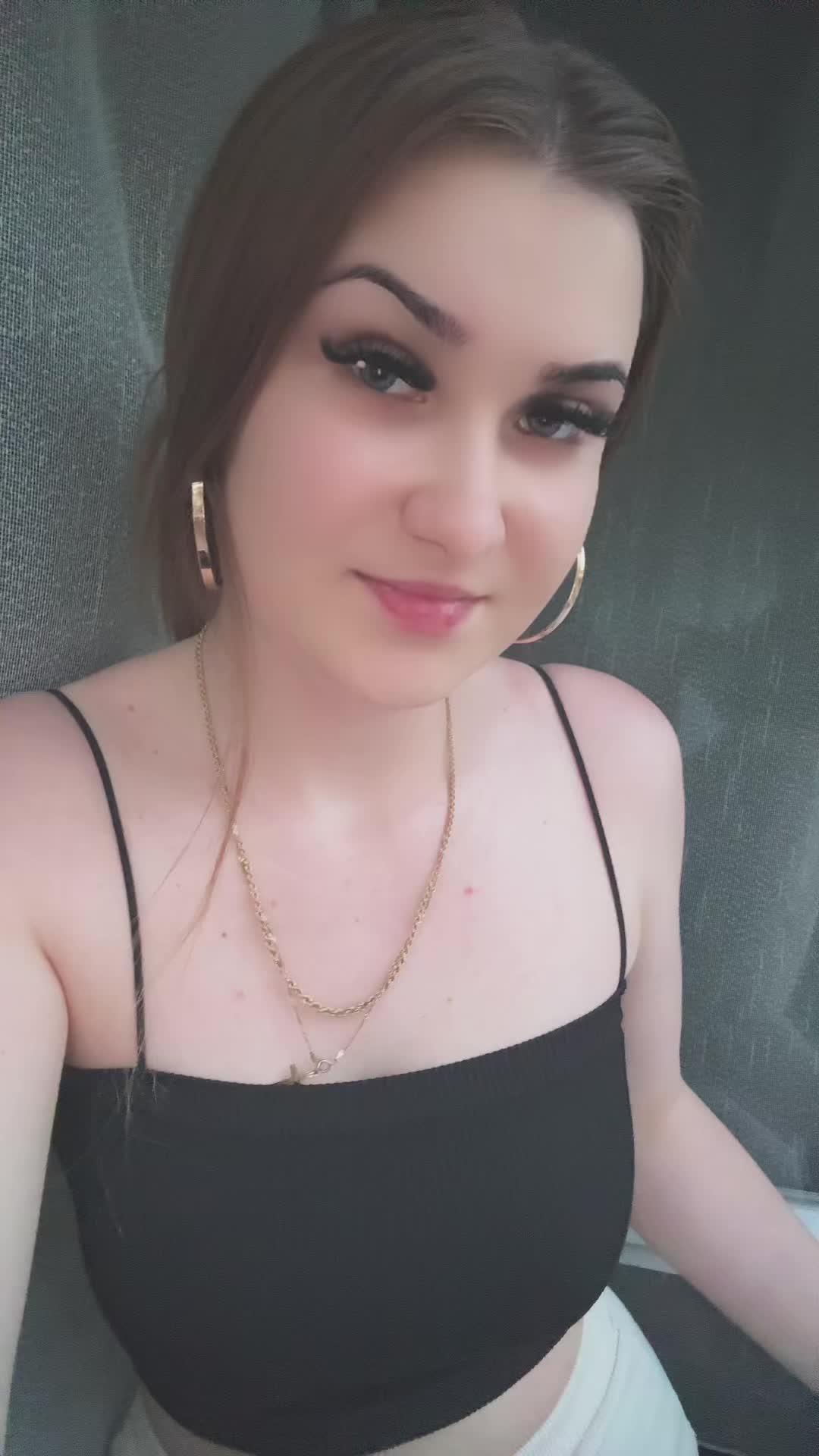 @liviakrjcz&aacute;r30