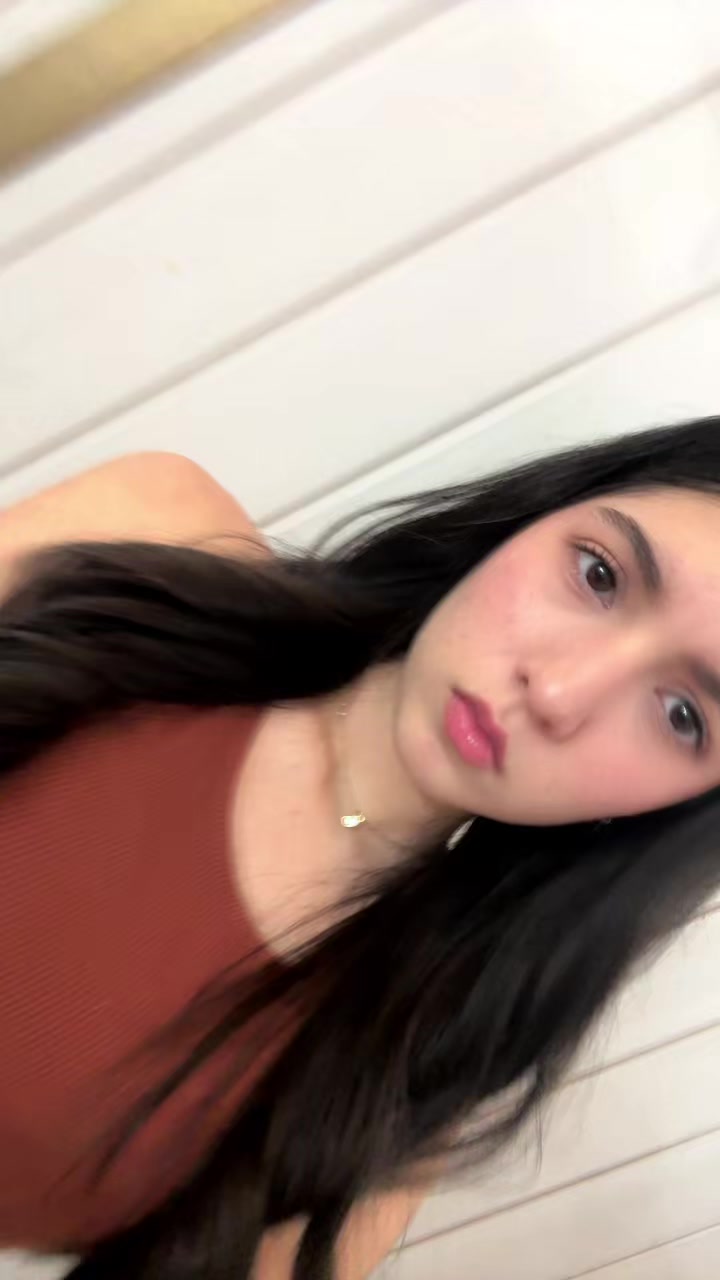 @Vicky4n