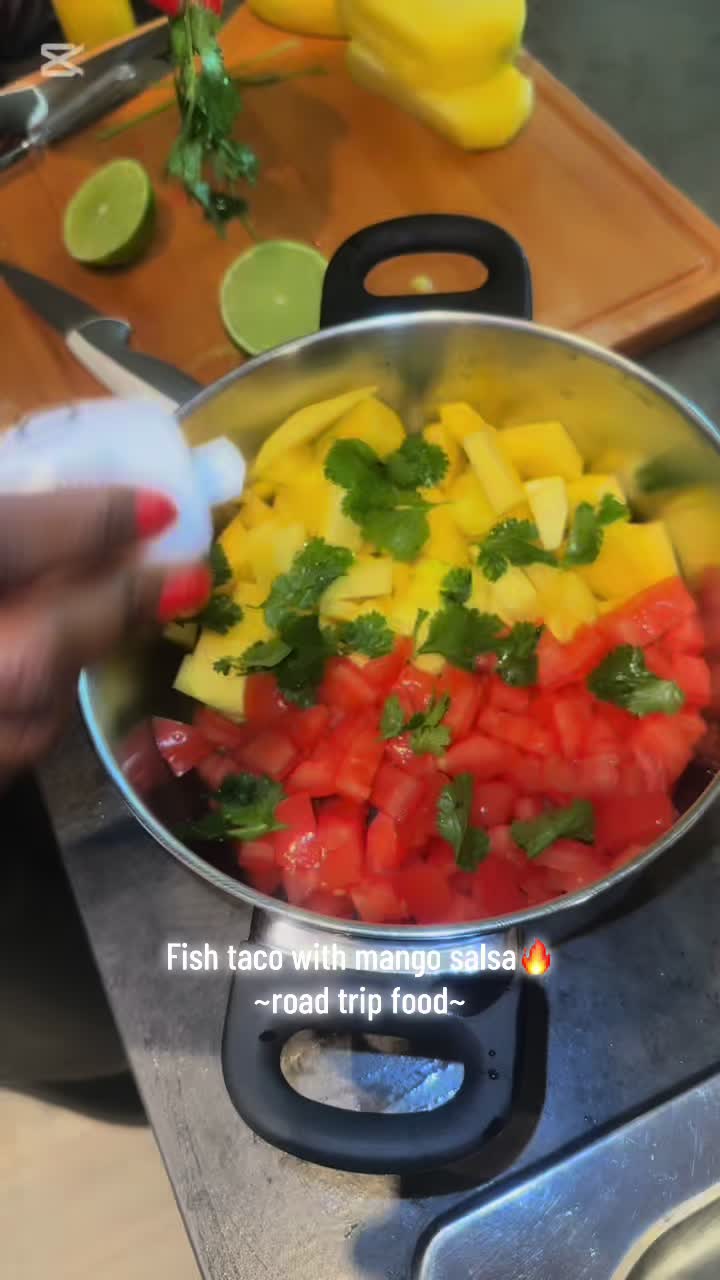 @A N N A AKU 🇬🇲🇸🇪