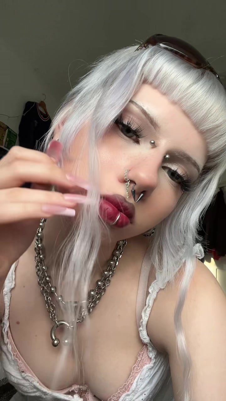 @Scarlet100xx