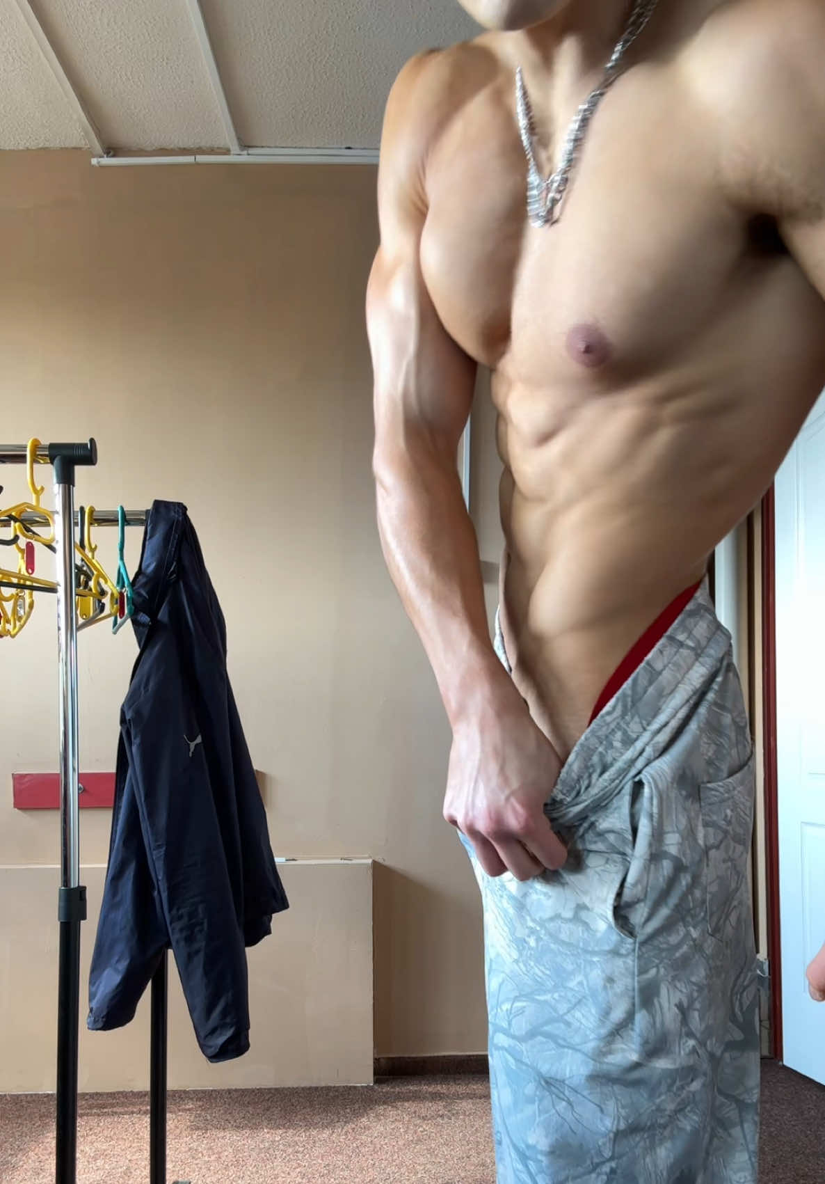 @Levilovesgym